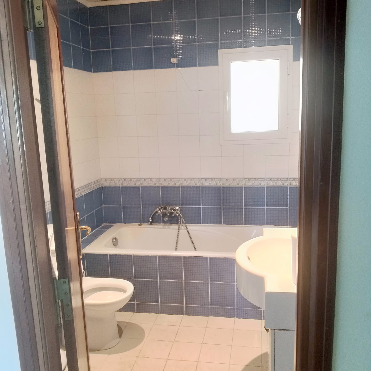 Ariana Ville&nbsp;Cite Ennasr 2&nbsp;Location&nbsp;Appart. 3 pi�ces&nbsp;Appartement avenue h�di nouira