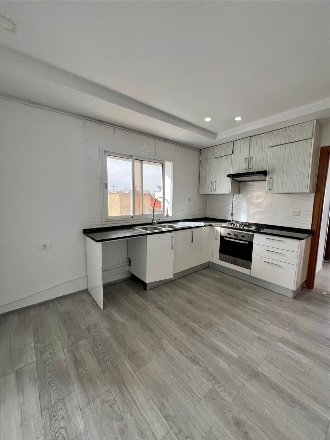 Ain Zaghouan&nbsp;Jardins de Carthage&nbsp;Vente&nbsp;Appart. 2 pi�ces&nbsp;Appartement s 2 avec grande terrasse