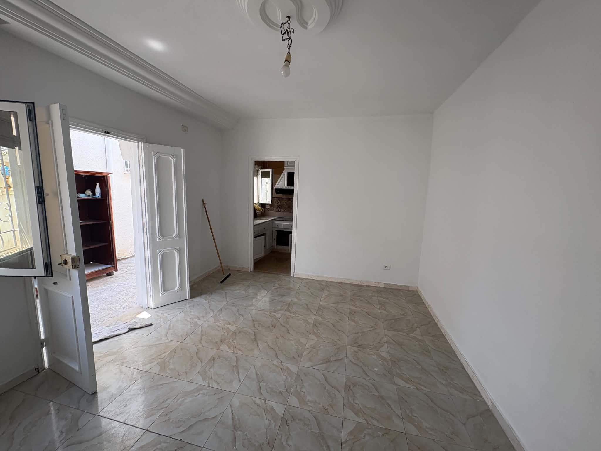 Ariana Ville&nbsp;Riadh Landlous&nbsp;Location&nbsp;Appart. 2 pi�ces&nbsp;S2 pr�s de l'h�pital el matri et abrahmen mami
