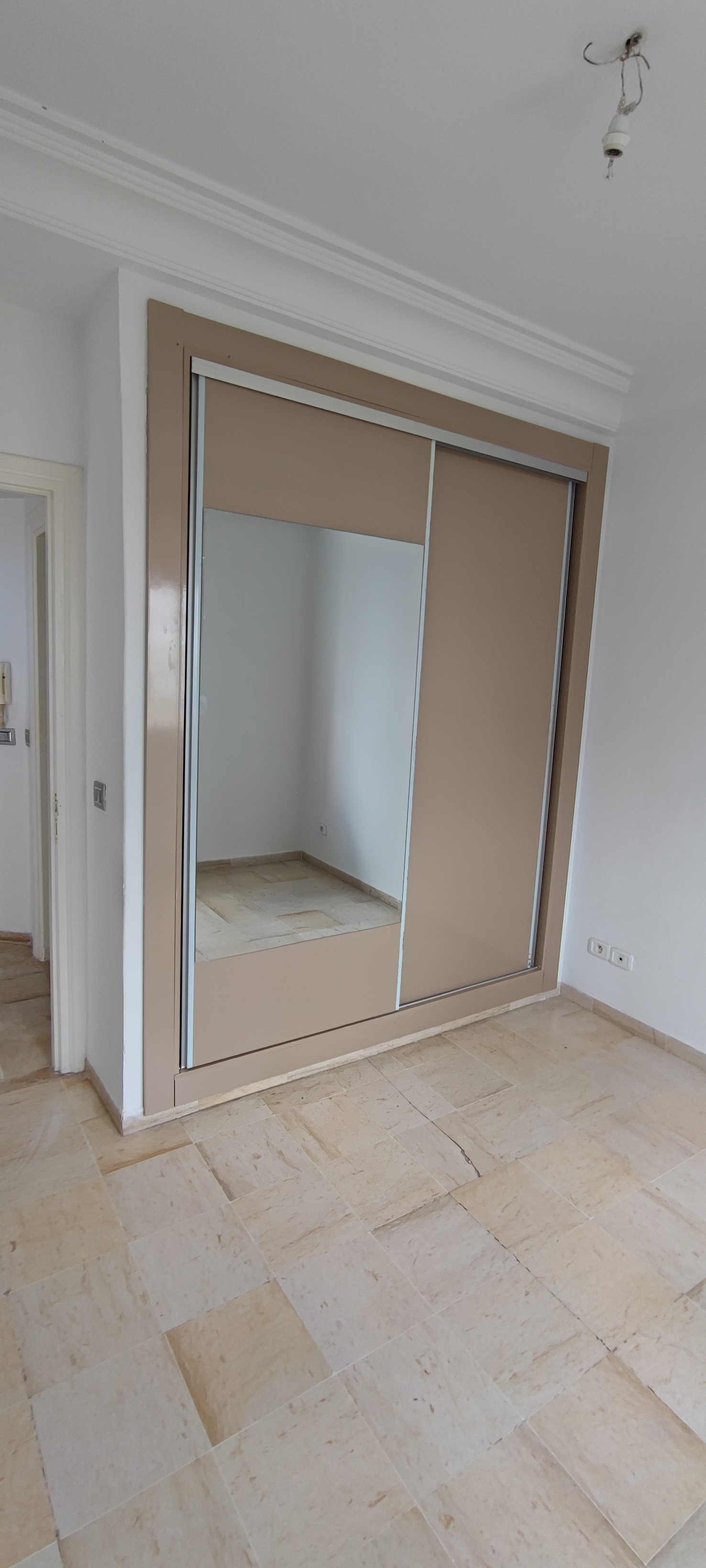 El Menzah&nbsp;El Manar 1&nbsp;Location&nbsp;Appart. 2 pi�ces&nbsp;Propri�taire propose s1 derri�re clinique el manar