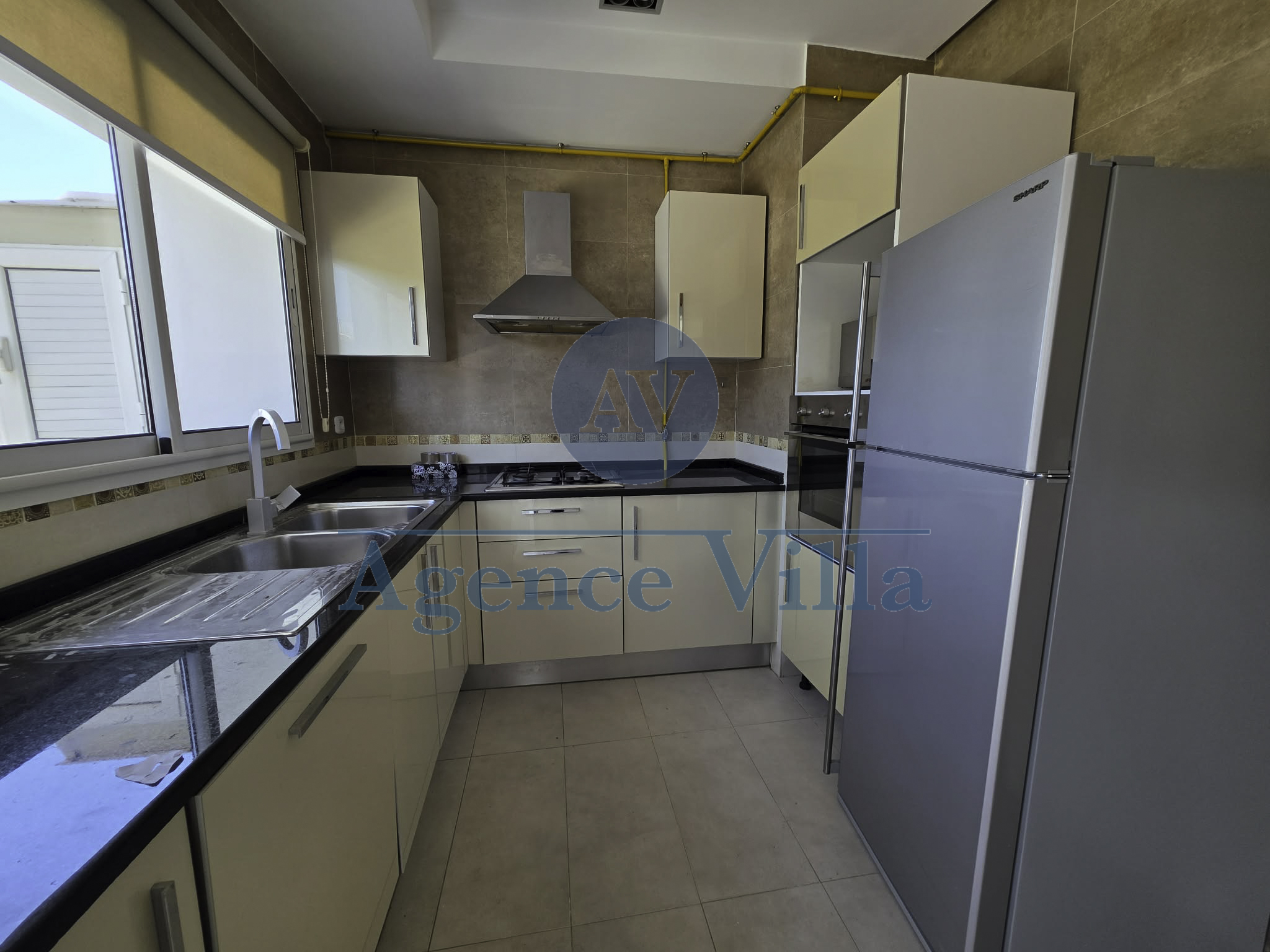 La Marsa&nbsp;Marsa Safsaf&nbsp;Location&nbsp;Appart. 3 pi�ces&nbsp;Superbe appartement s2 avec terrasse et vue mer