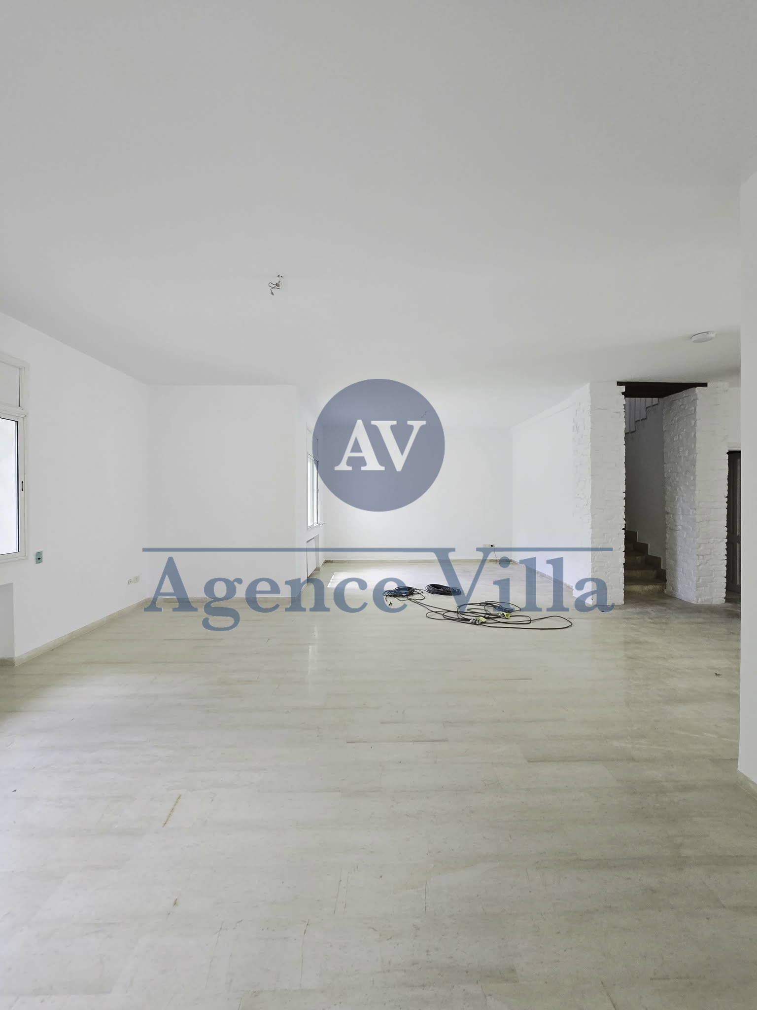 La Soukra&nbsp;La Soukra&nbsp;Location&nbsp;Appart. 4 pi�ces&nbsp;Villa s3 avec jardin a la soukra