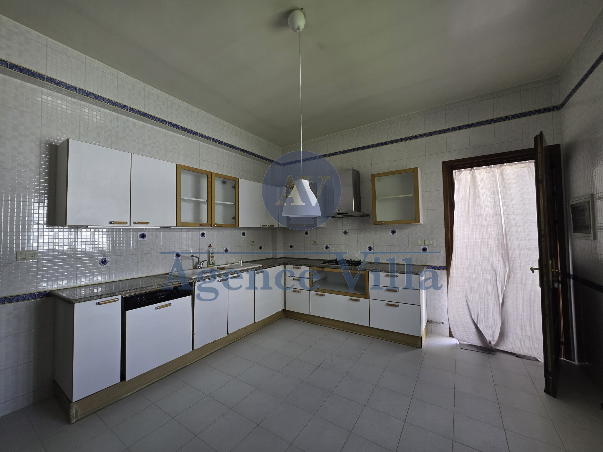 La Marsa&nbsp;Marsa Erriadh&nbsp;Location&nbsp;Appart. 5 pi�ces+&nbsp;Villa plain pied  � la marsa
