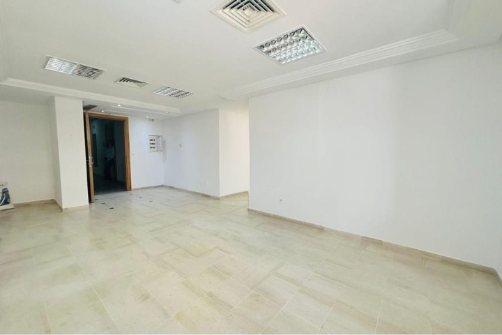 Cite El Khadra&nbsp;Zone urbaine nord&nbsp;Location&nbsp;Appart. 3 pi�ces&nbsp;Bureau h3 haut standing avec parking priv�