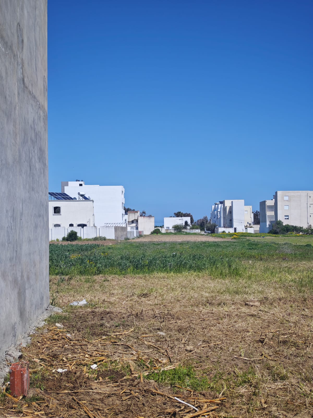 Hammam El Ghezaz&nbsp;Hammam El Ghezaz&nbsp;Terrain&nbsp;Terrain nu&nbsp;Terrain a 200 m de la plage hammem el ghzez