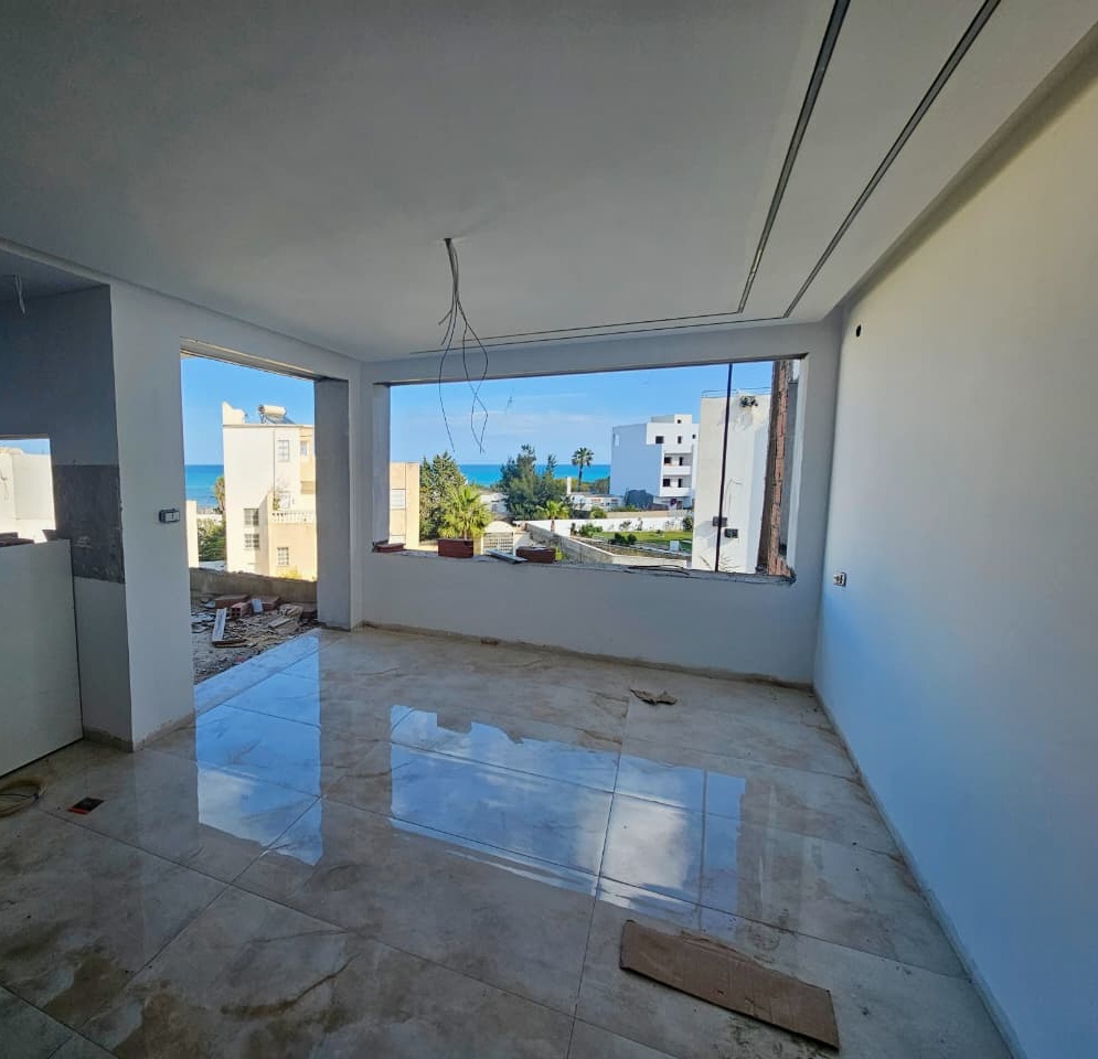 Hammam El Ghezaz&nbsp;Ezzahra&nbsp;Vente&nbsp;Appart. 2 pi�ces&nbsp;Appartement a 150 m de la plage ezzahra
