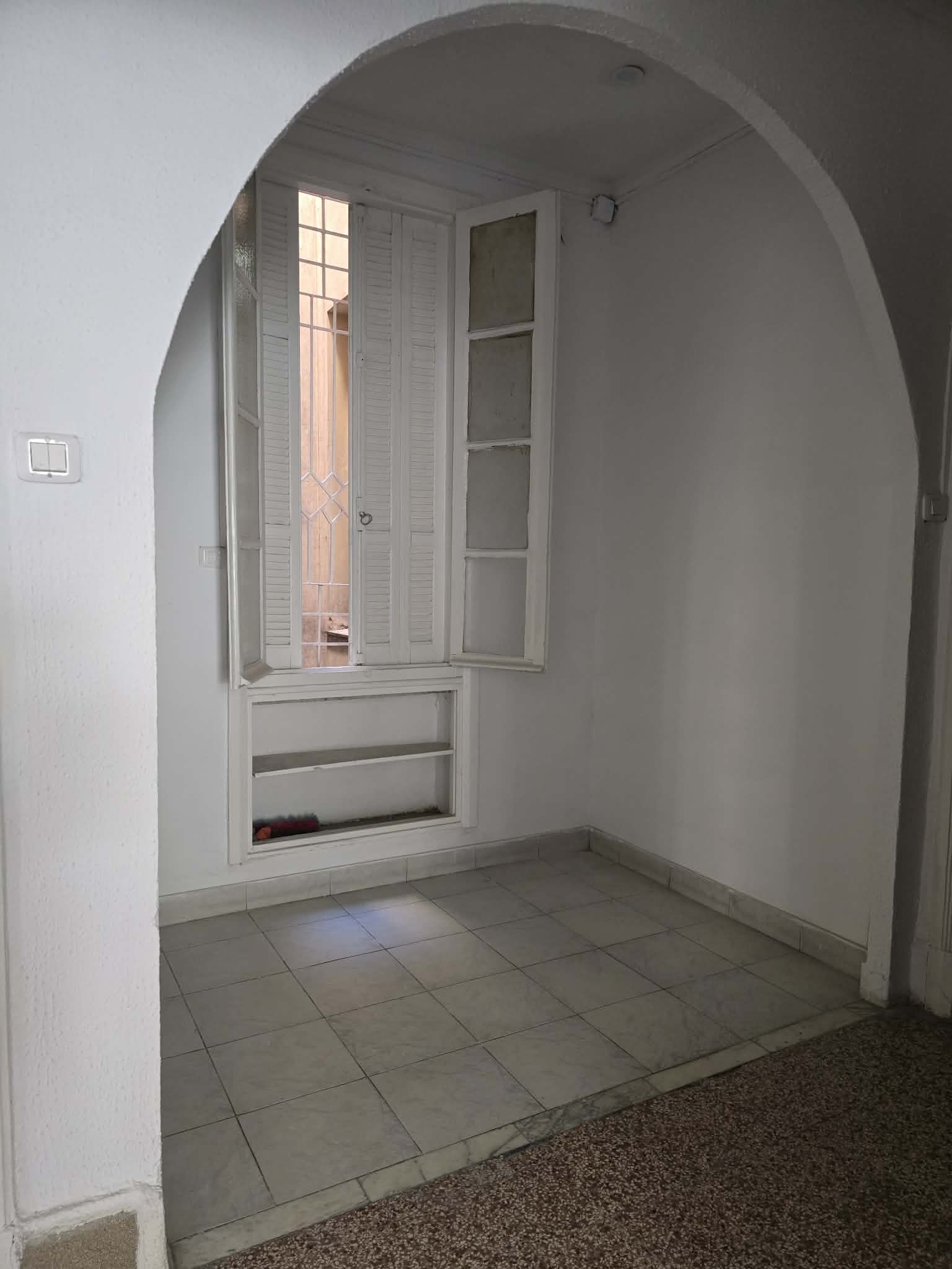 Bab Bhar&nbsp;Bab Bhar&nbsp;Bureaux & Commerces&nbsp;Bureau&nbsp;Bureau � la rue de palestine