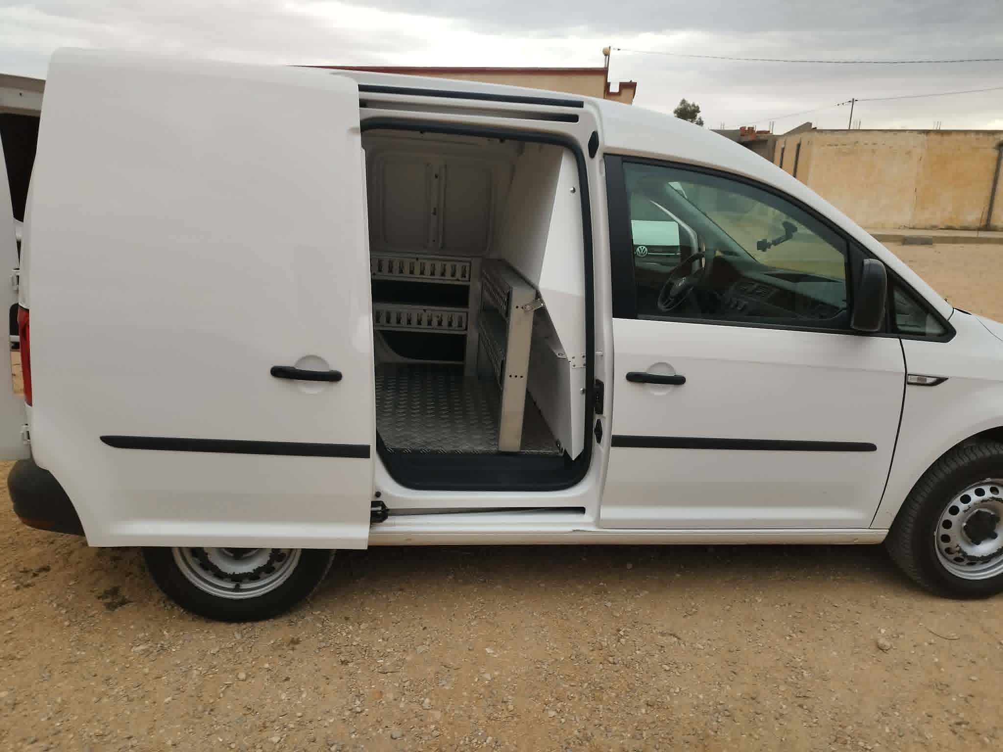 Sbeitla&nbsp;Sbeitla&nbsp;Volkswagen&nbsp;Caddy&nbsp;Volkswagen caddy 2l toute options et en bonne etat