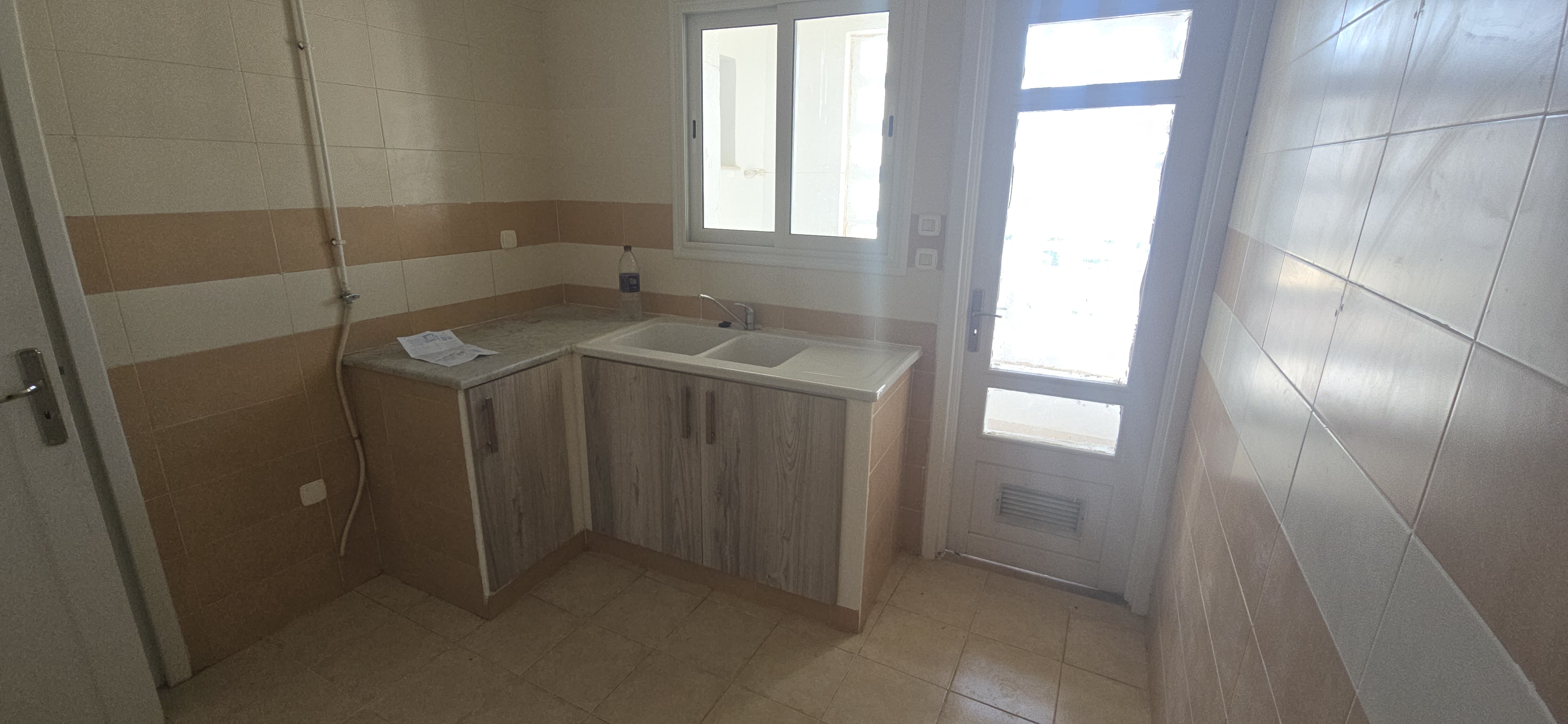 Raoued&nbsp;Cite Ennour Jaafar&nbsp;Location&nbsp;Appart. 3 pi�ces&nbsp;Appart au 2�me �tage