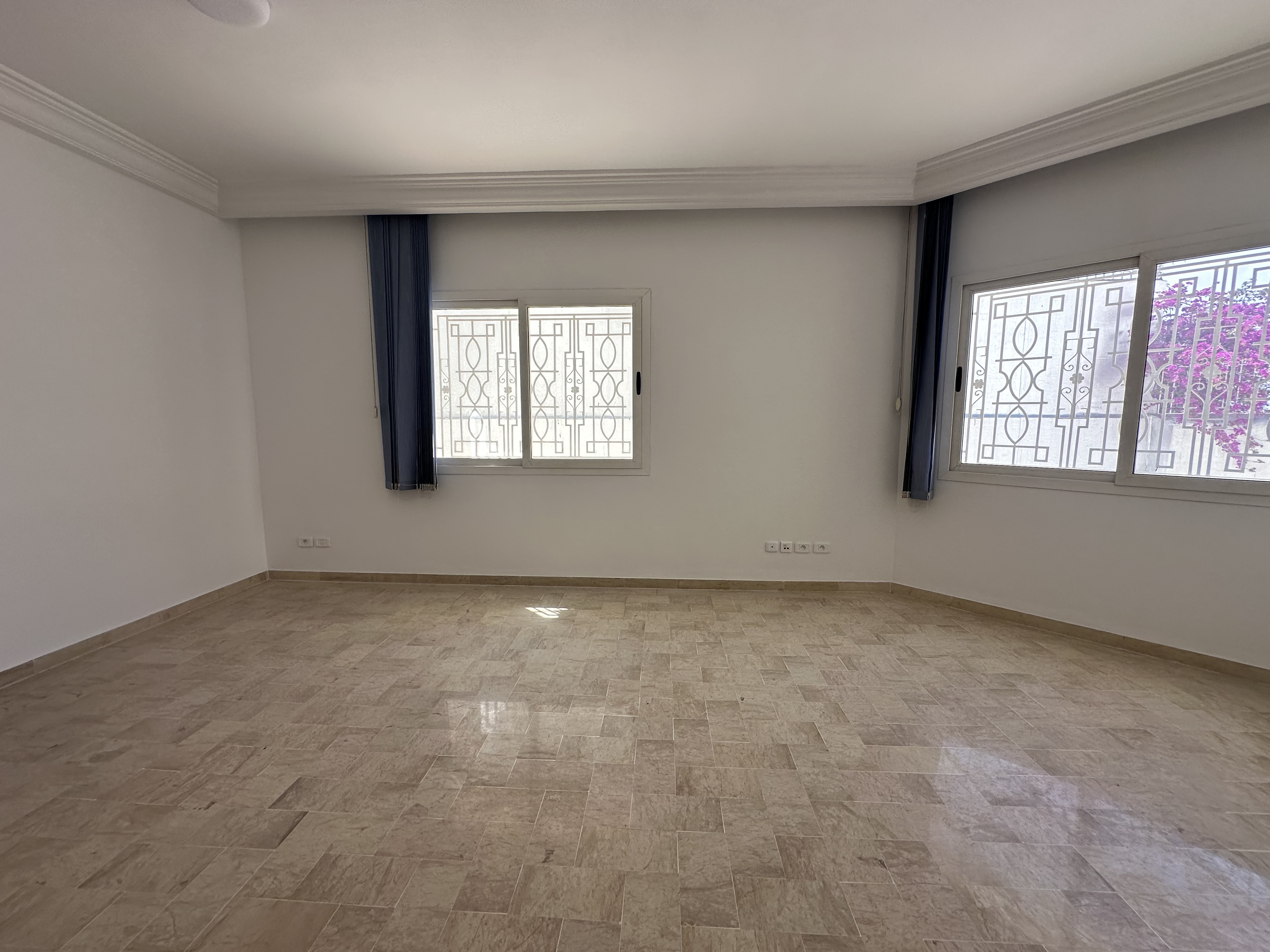 La Marsa&nbsp;Berge Du Lac&nbsp;Location&nbsp;Surfaces&nbsp;Bureau 7 pieces lac 1