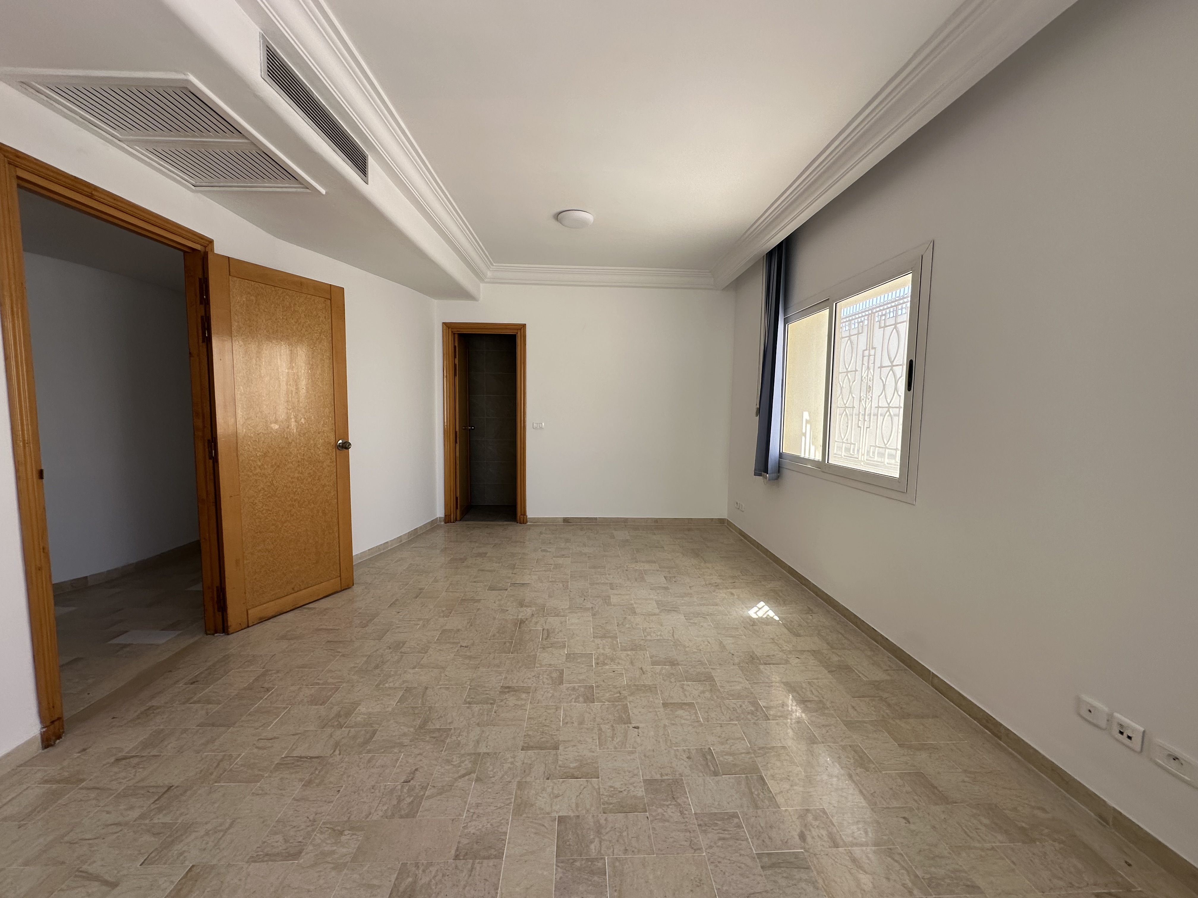 La Marsa&nbsp;Berge Du Lac&nbsp;Location&nbsp;Surfaces&nbsp;Bureau 7 pieces lac 1