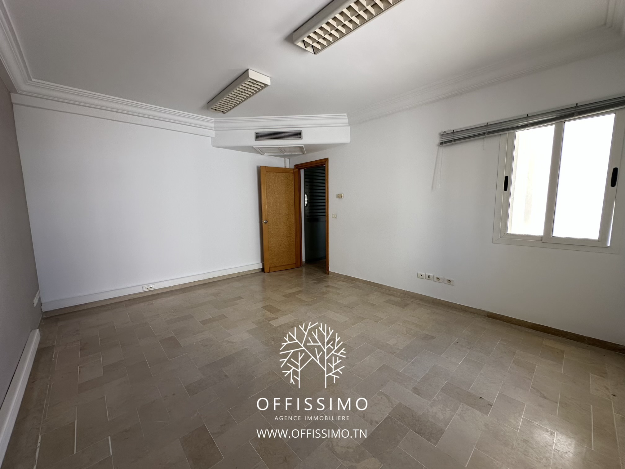La Marsa&nbsp;Berge Du Lac&nbsp;Location&nbsp;Appart. 4 pi�ces&nbsp;Bureau 4 pieces lac 1 rue dynamique