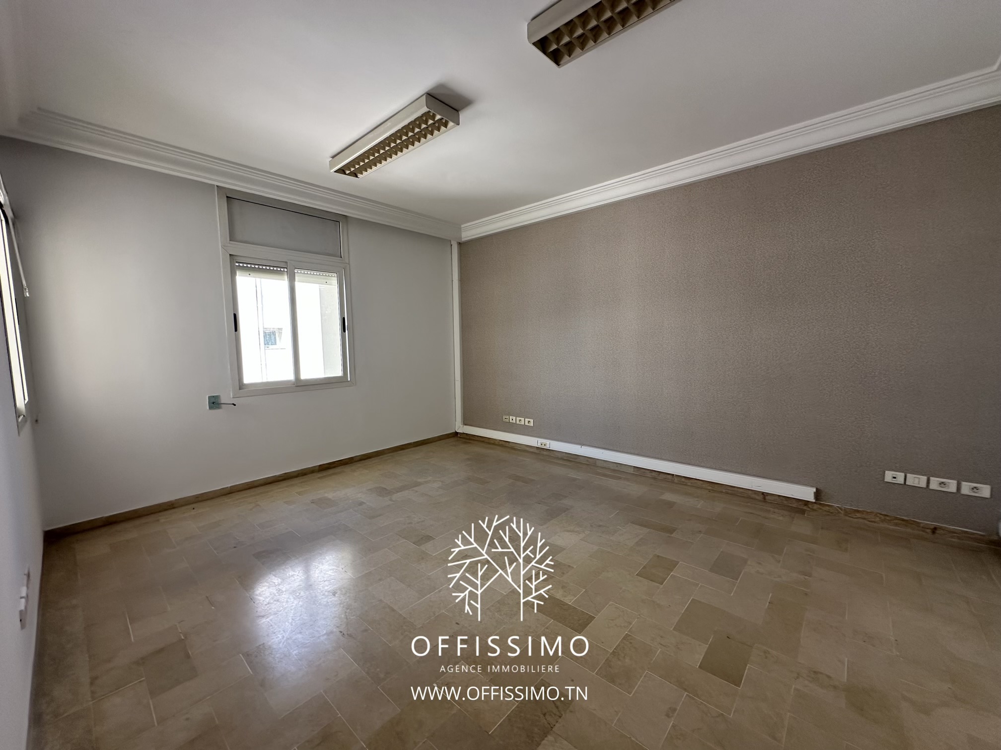 La Marsa&nbsp;Berge Du Lac&nbsp;Location&nbsp;Appart. 4 pi�ces&nbsp;Bureau 4 pieces lac 1 rue dynamique