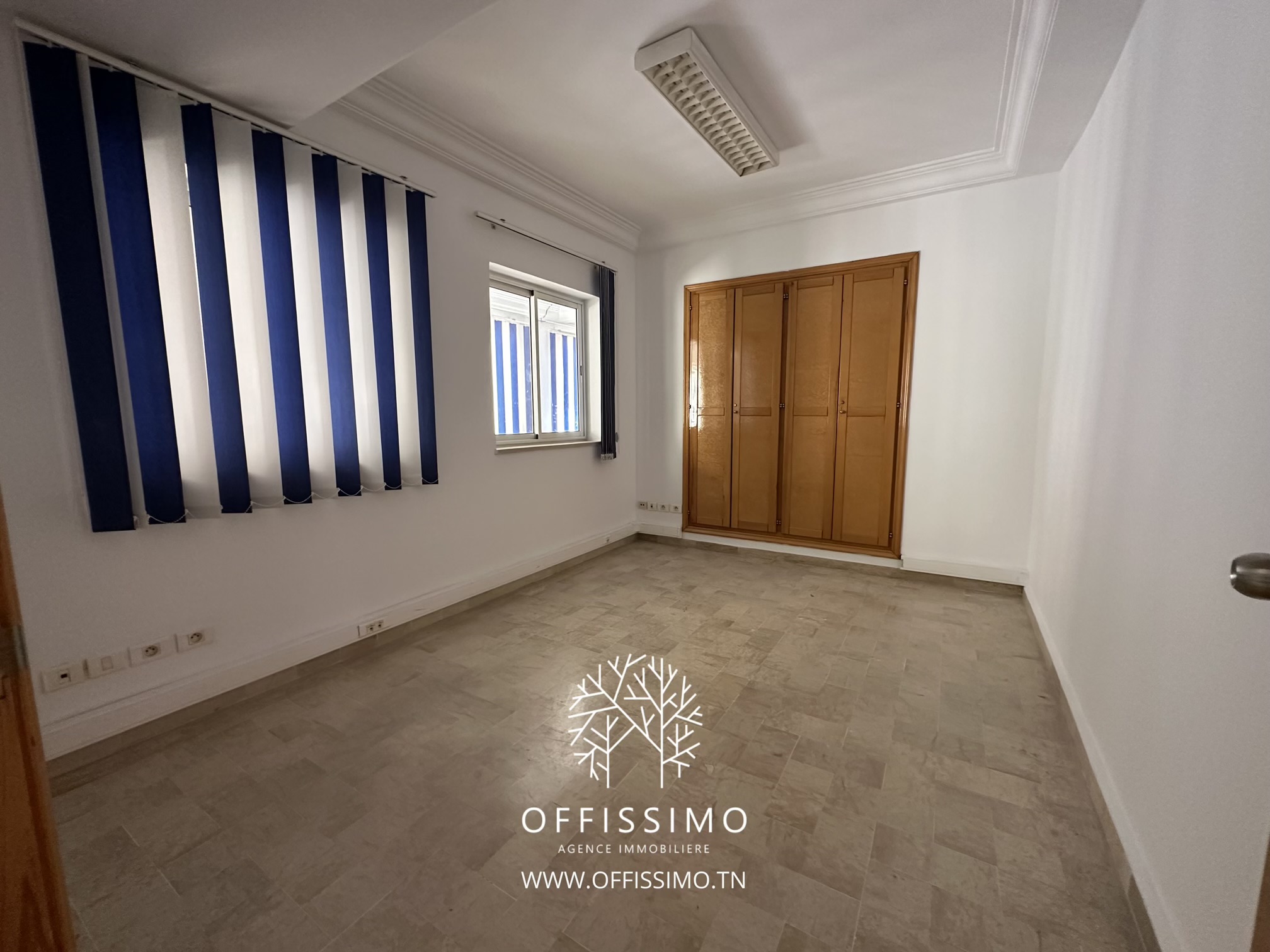 La Marsa&nbsp;Berge Du Lac&nbsp;Location&nbsp;Appart. 4 pi�ces&nbsp;Bureau 4 pieces lac 1 rue dynamique