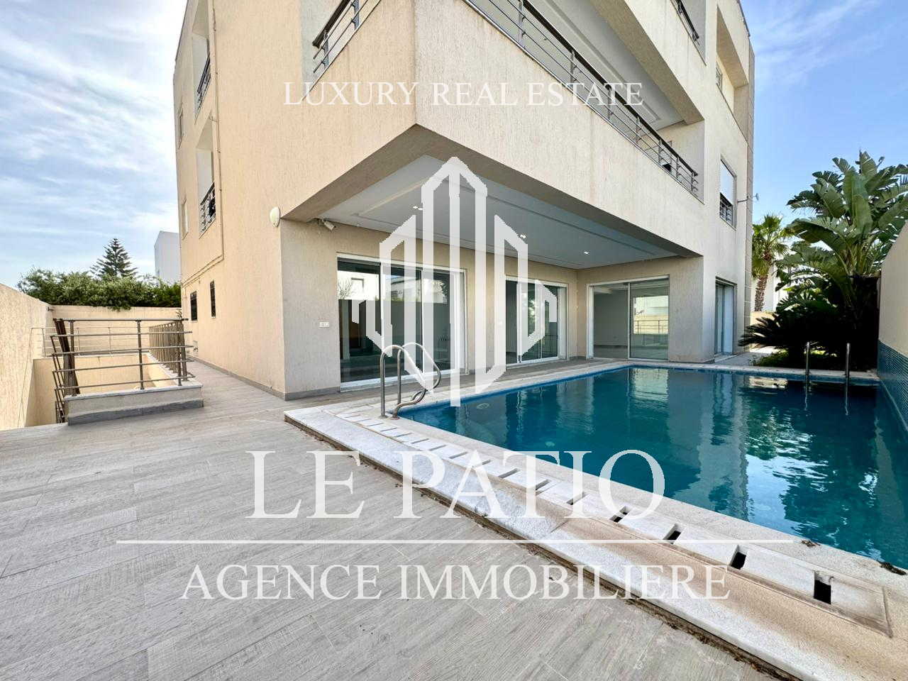 La Marsa&nbsp;Marsa Ennassim&nbsp;Location&nbsp;Duplex&nbsp;Duplex s5 avec jardin et piscine a la marsa