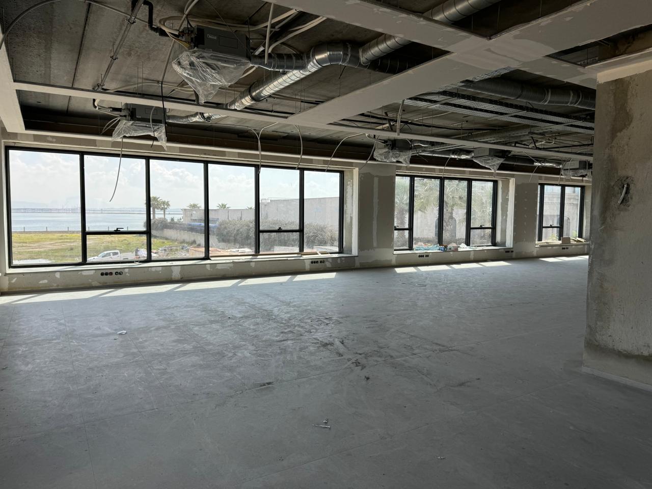 La Marsa&nbsp;Berge Du Lac&nbsp;Bureaux & Commerces&nbsp;Bureau&nbsp;Superbe immeuble neuf et haut standing au lac 1