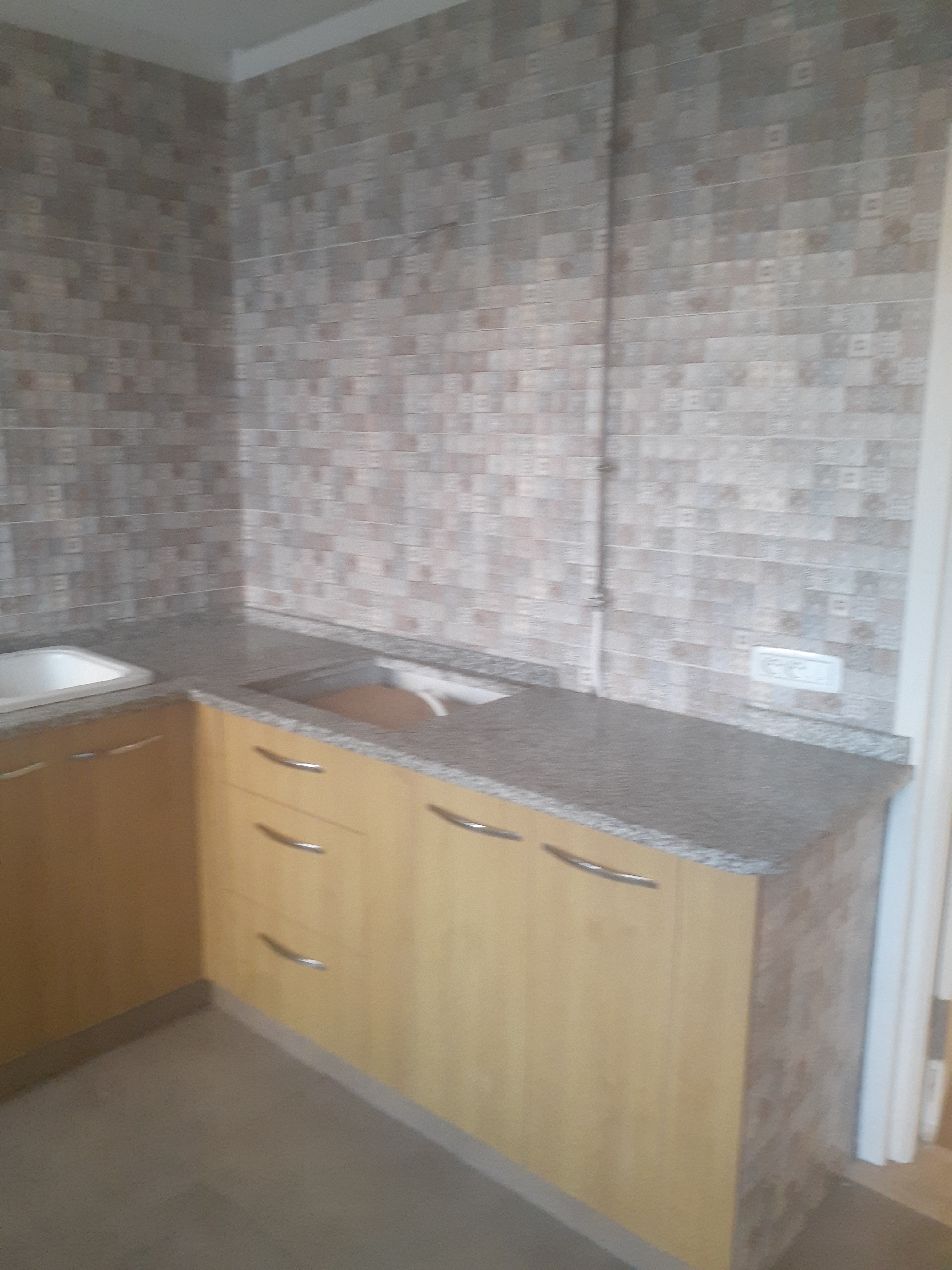 Bou Mhel El Bassatine&nbsp;Bou Mhel&nbsp;Location&nbsp;Appart. 2 pi�ces&nbsp;Spacieux s2 chauff� et climatise