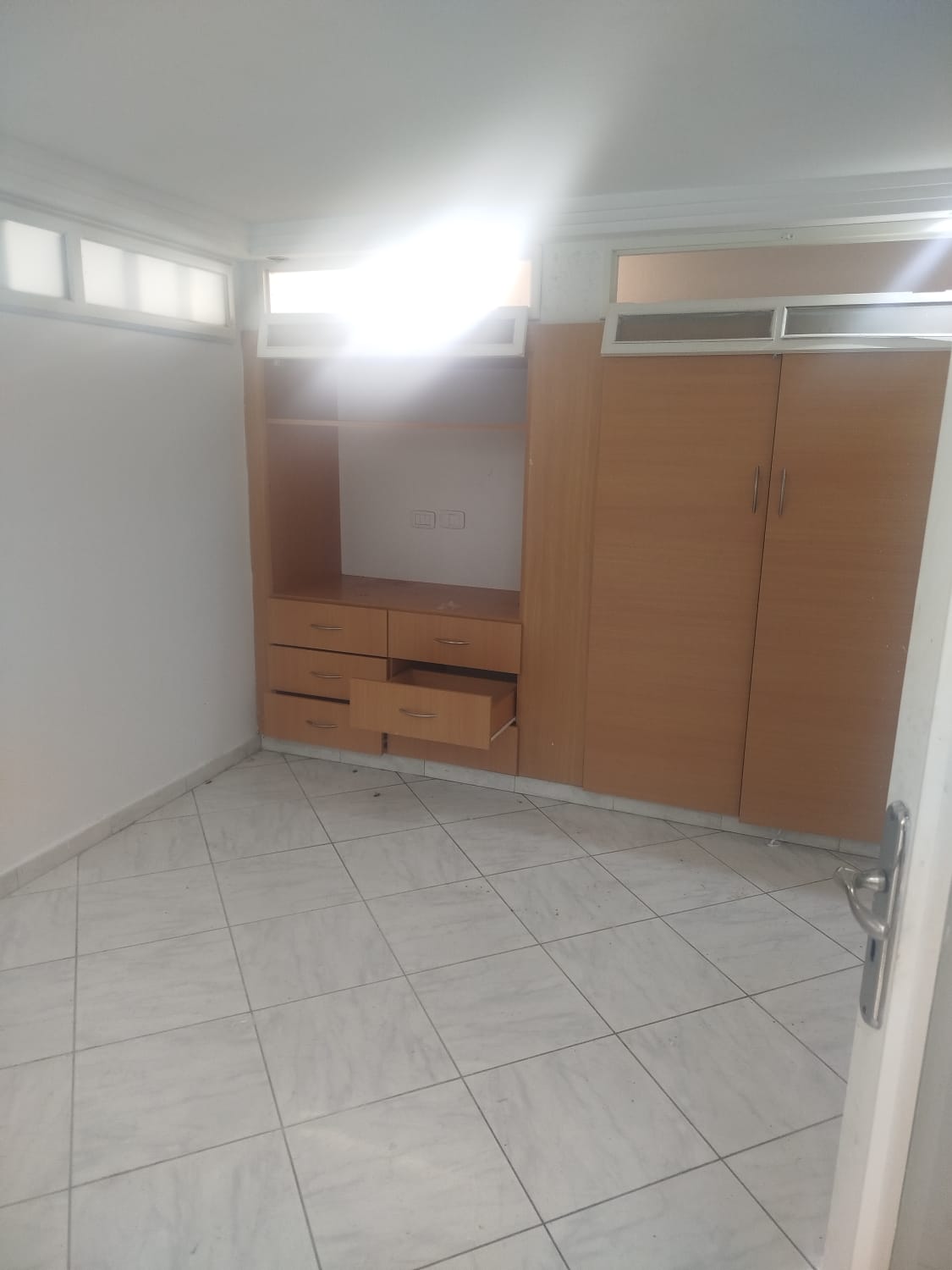 El Menzah&nbsp;El Menzah 9&nbsp;Location&nbsp;Appart. 3 pi�ces&nbsp;Un rdj de villa � menzah9b
