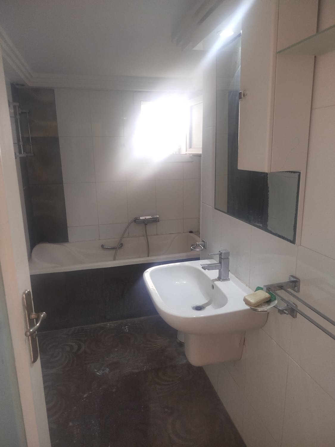 El Menzah&nbsp;El Menzah 9&nbsp;Location&nbsp;Appart. 3 pi�ces&nbsp;Un rdj de villa � menzah9b