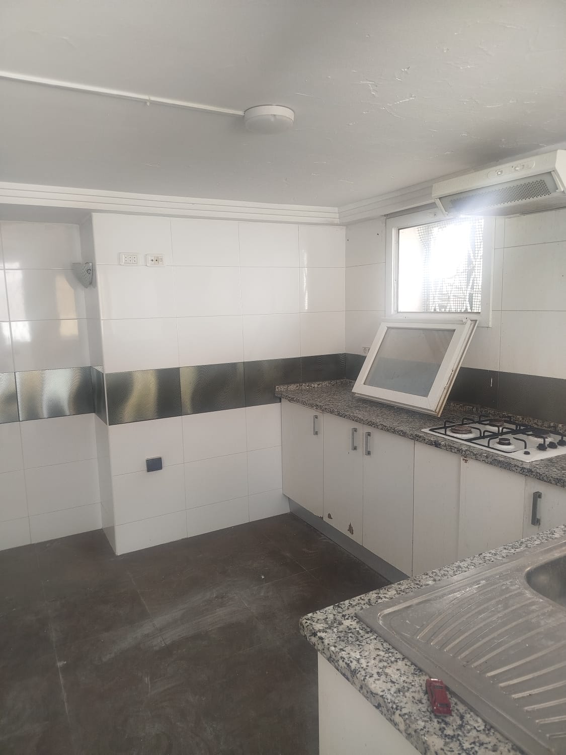 El Menzah&nbsp;El Menzah 9&nbsp;Location&nbsp;Appart. 3 pi�ces&nbsp;Un rdj de villa � menzah9b