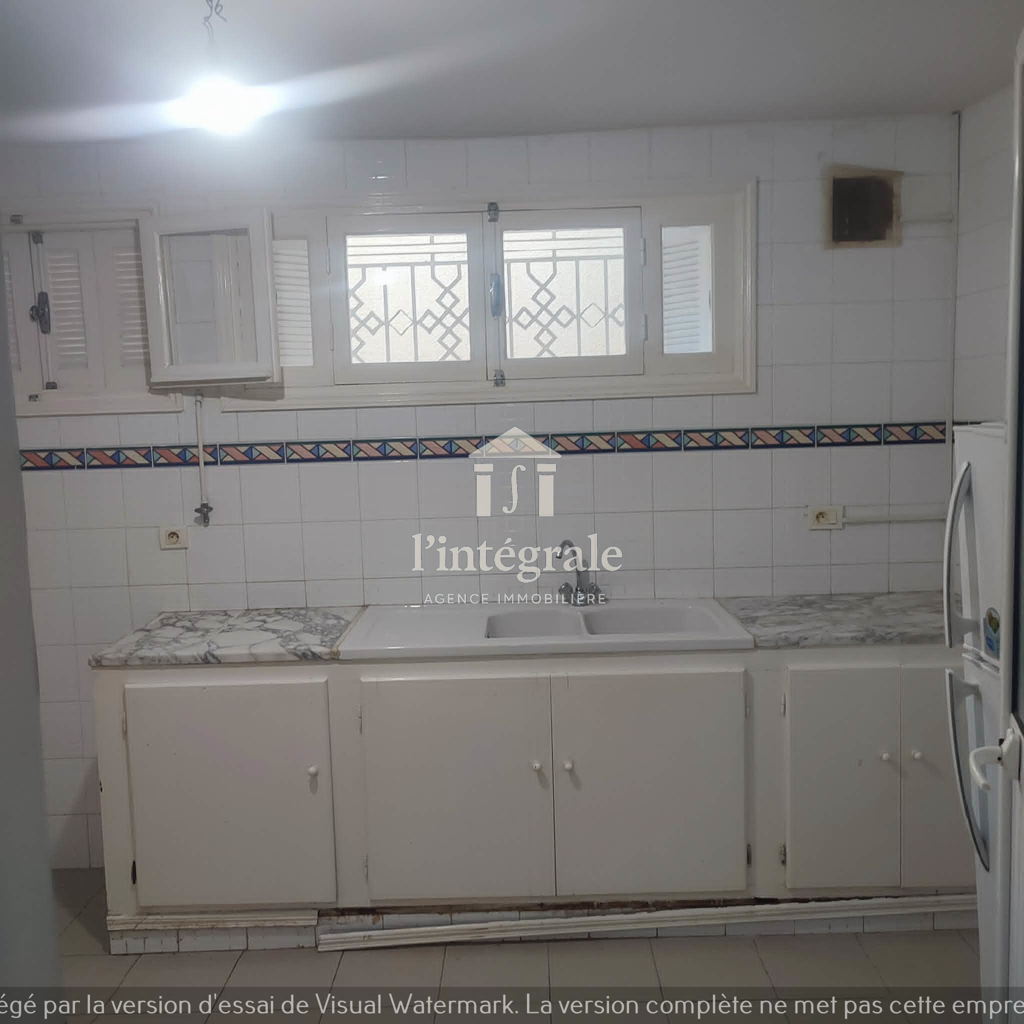 El Menzah&nbsp;El Menzah 9&nbsp;Location&nbsp;Maisons&nbsp;S4 rez de jardin bureautique