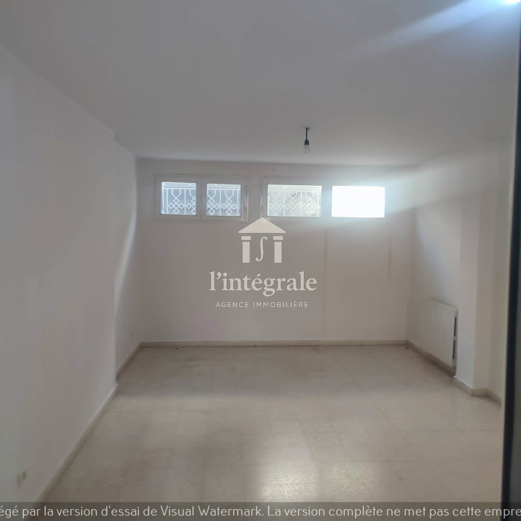 El Menzah&nbsp;El Menzah 9&nbsp;Location&nbsp;Maisons&nbsp;S4 rez de jardin bureautique