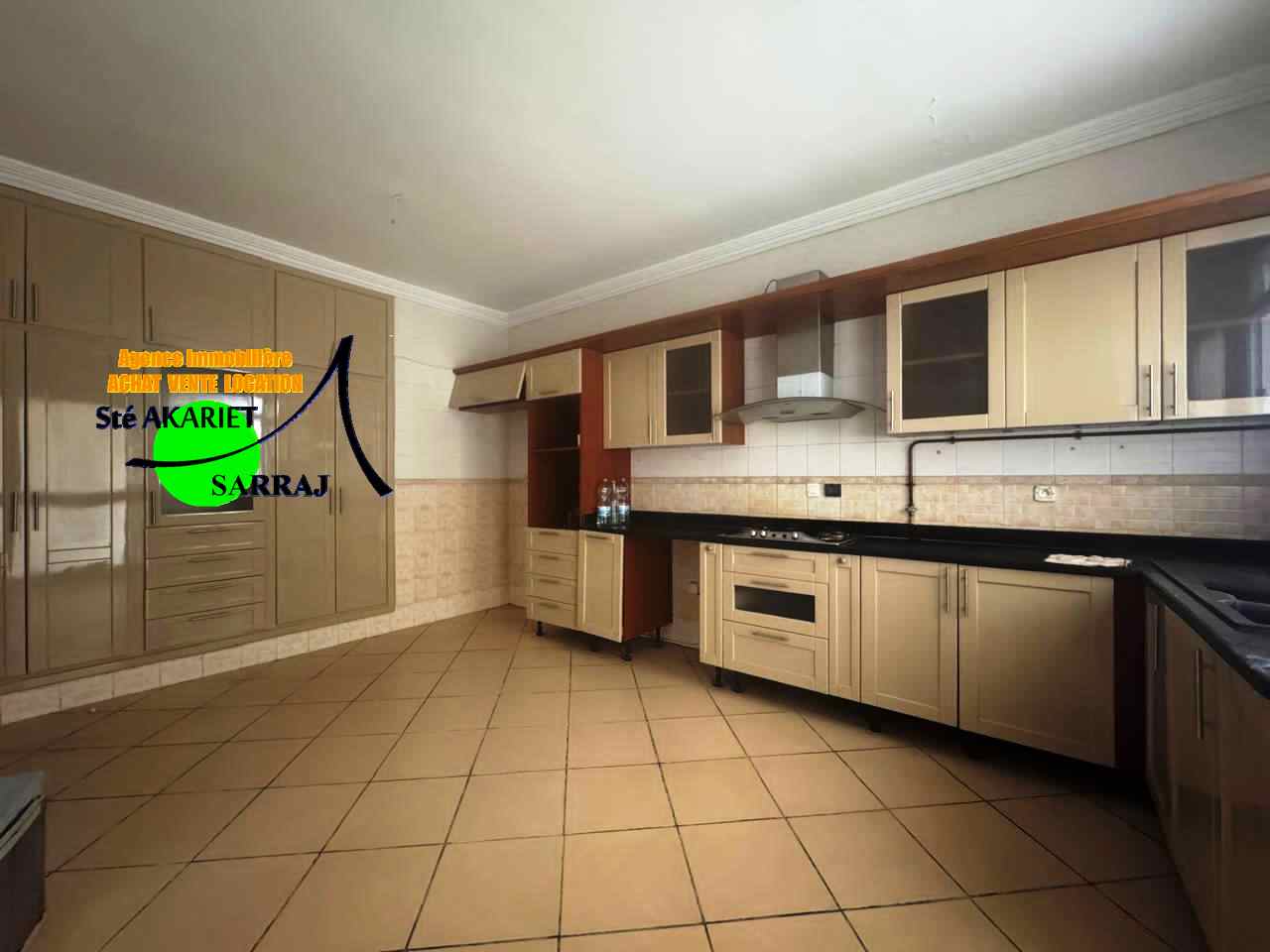 Sousse Ville&nbsp;Sousse&nbsp;Vente&nbsp;Appart. 5 pi�ces+&nbsp;Spacieux appartement s4 en face riadh palms