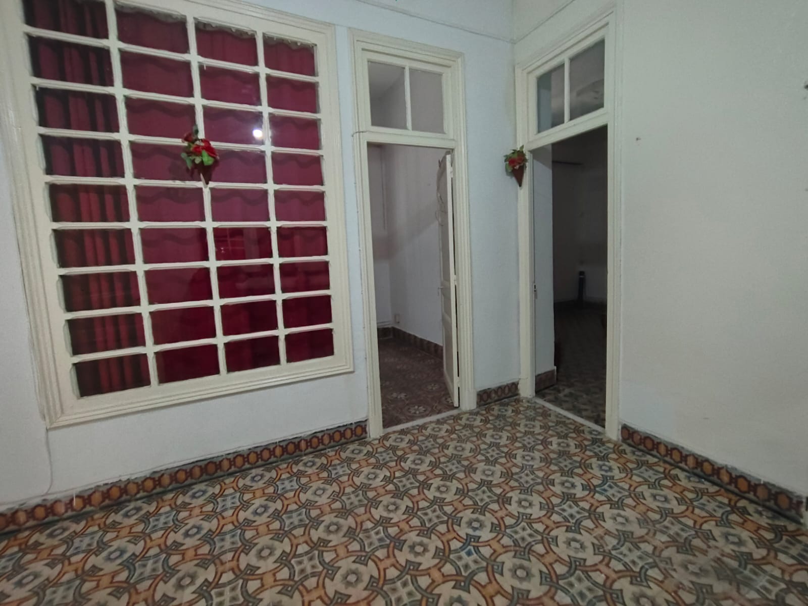 Bab Bhar&nbsp;Bab Bhar&nbsp;Vente&nbsp;Appart. 4 pi�ces&nbsp;Cv rue de russie vnt h4