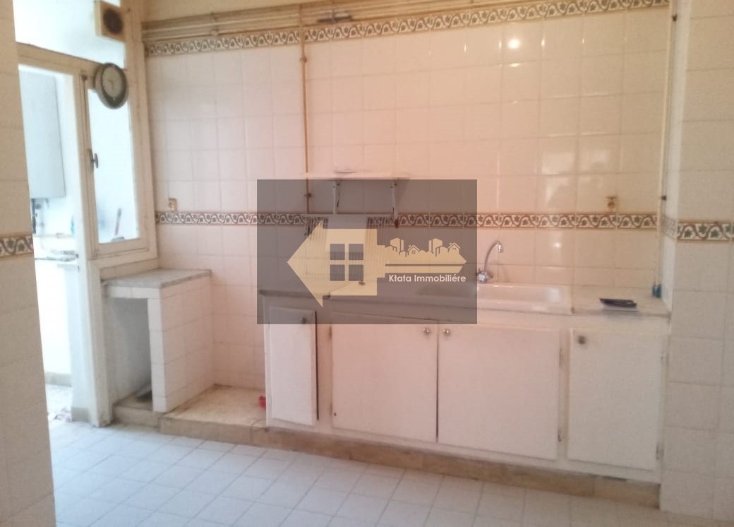 La Soukra&nbsp;Borj Louzir&nbsp;Vente&nbsp;Appart. 4 pi�ces&nbsp;Cit� hedi nouira  ven app s3 ref0526