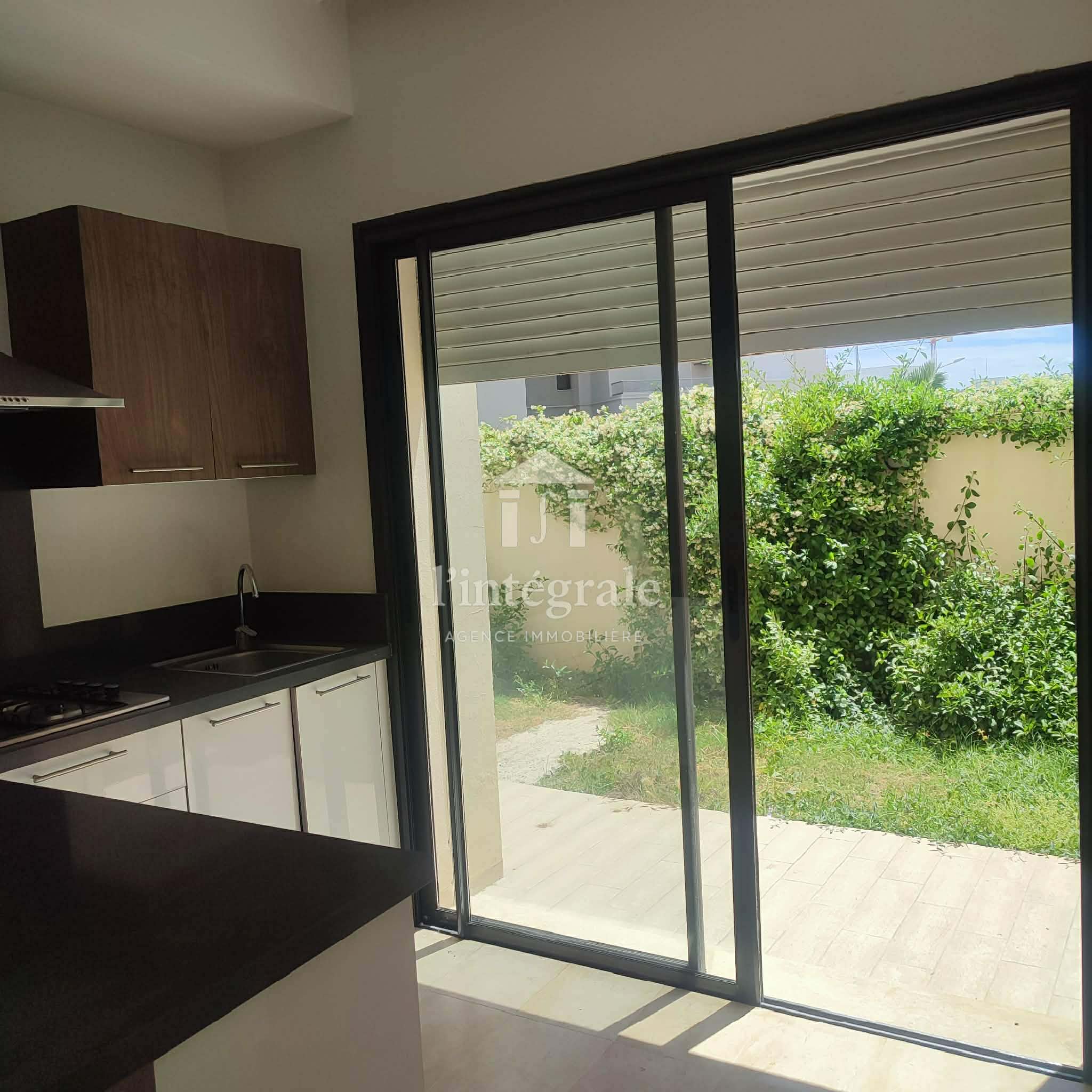 Ariana Ville&nbsp;Cite Ennasr 2&nbsp;Location&nbsp;Appart. 3 pi�ces&nbsp;Coquet appartement s2 avec jardin privatif