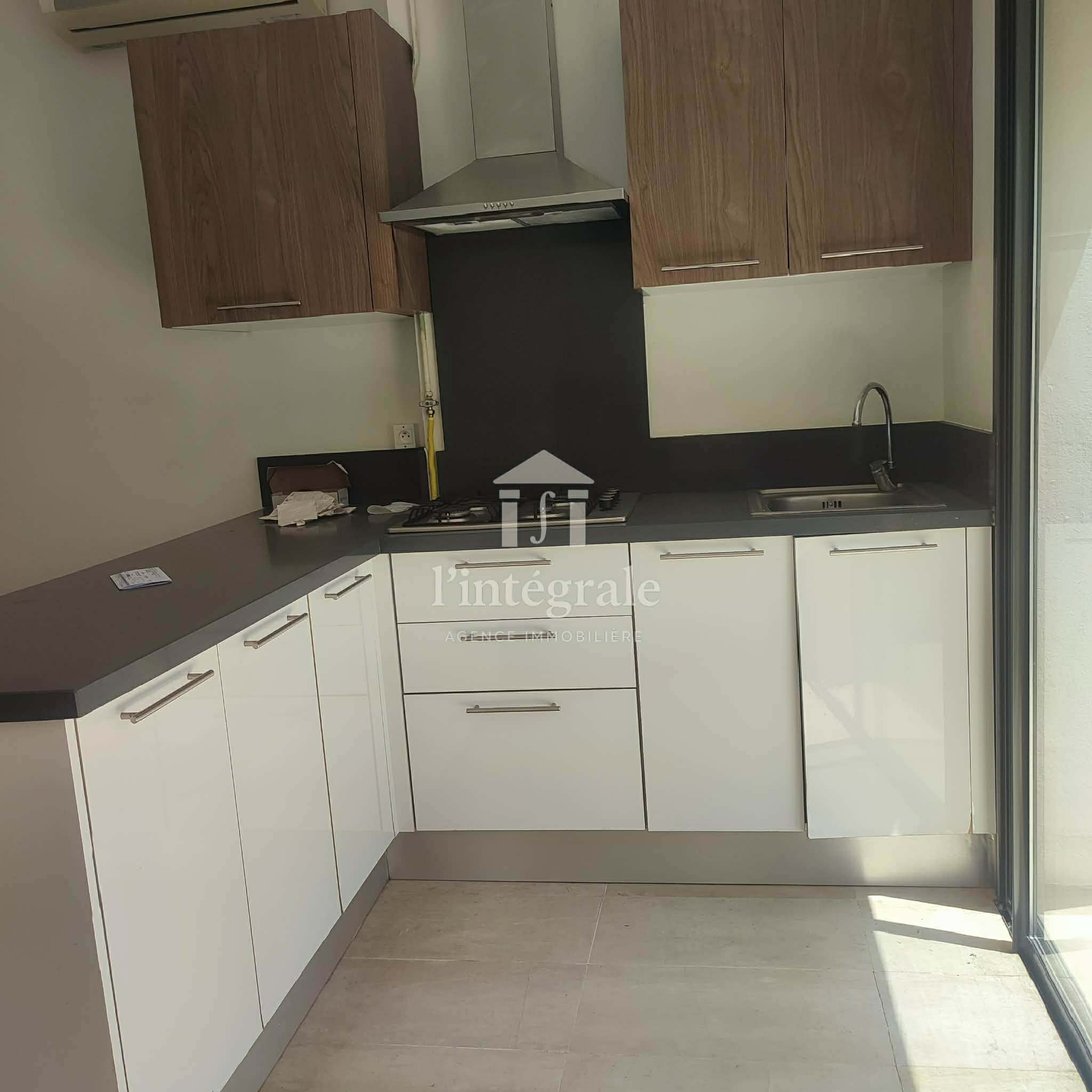 Ariana Ville&nbsp;Cite Ennasr 2&nbsp;Location&nbsp;Appart. 3 pi�ces&nbsp;Coquet appartement s2 avec jardin privatif