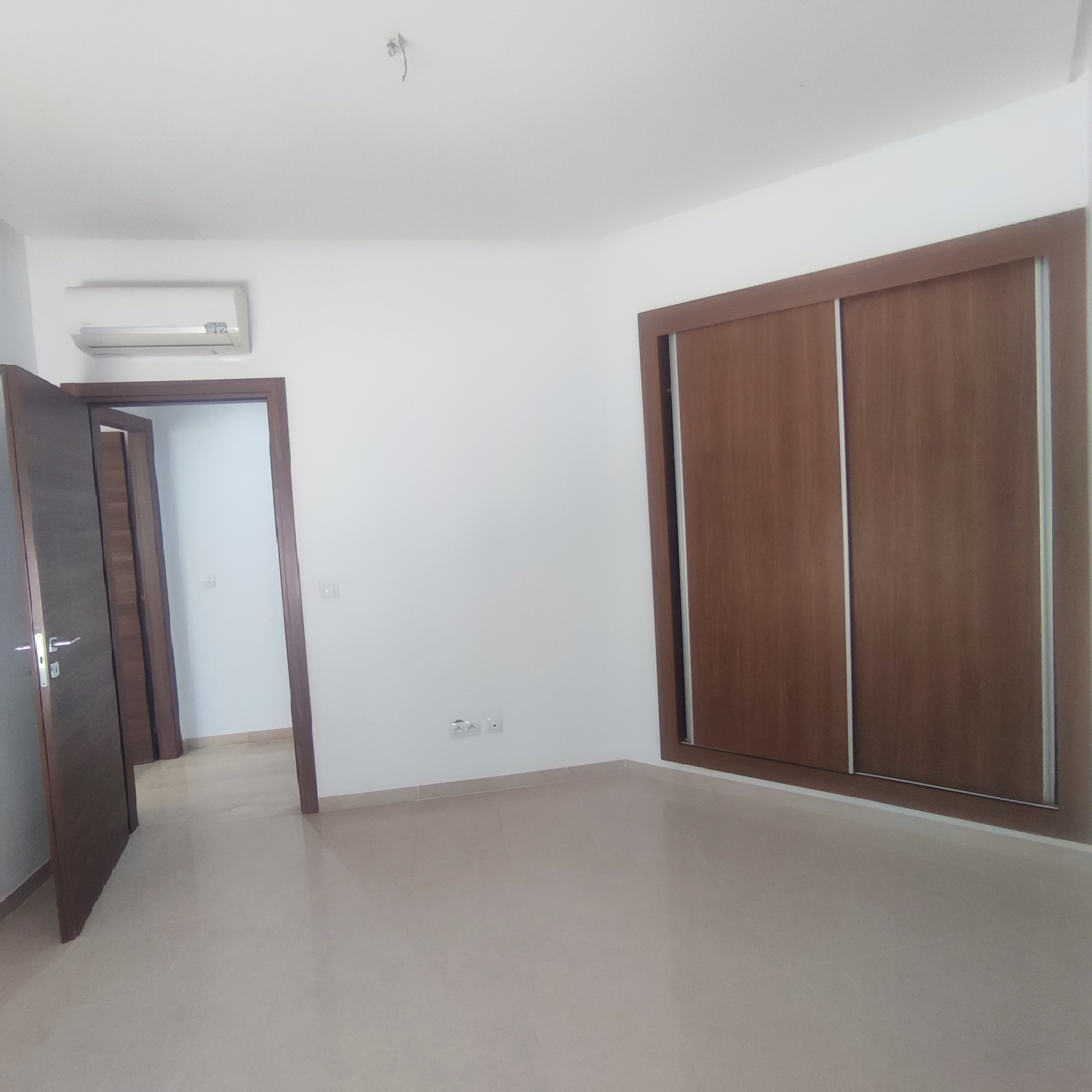 Ariana Ville&nbsp;Cite Ennasr 2&nbsp;Location&nbsp;Appart. 3 pi�ces&nbsp;Coquet appartement s2 avec jardin privatif