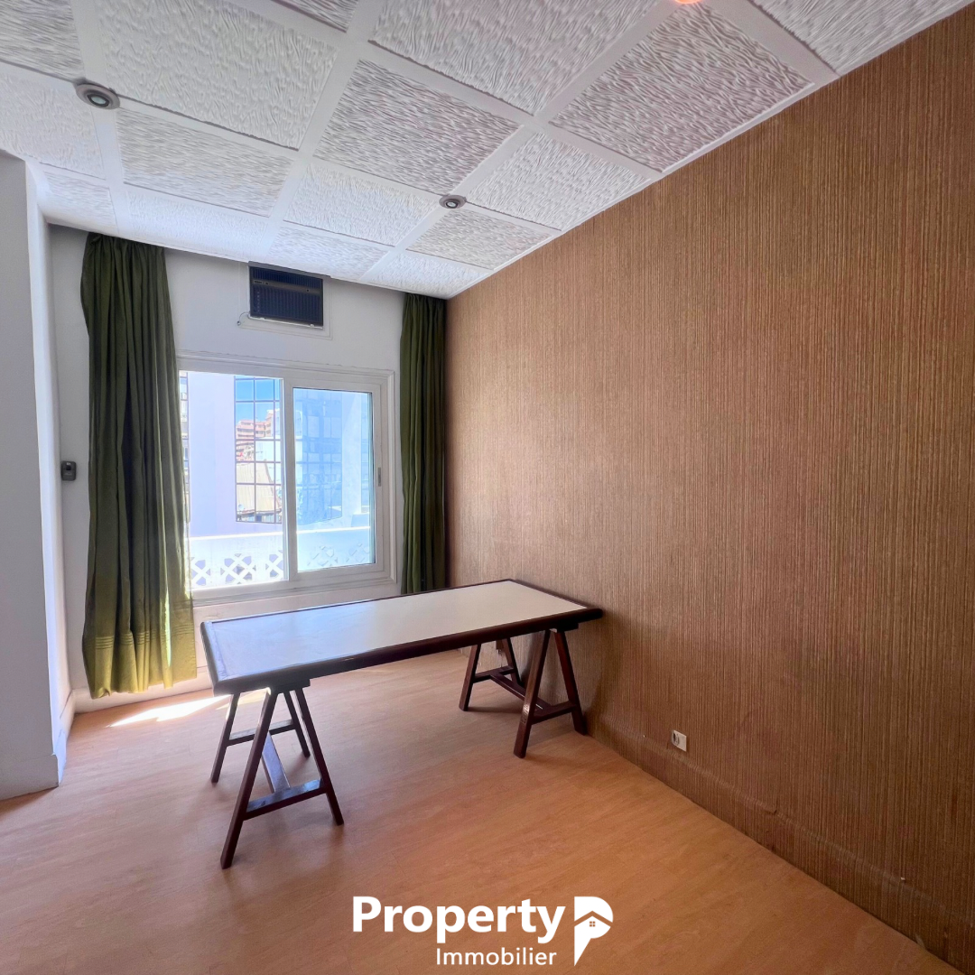 Bab Bhar&nbsp;Bab Bhar&nbsp;Bureaux & Commerces&nbsp;Bureau&nbsp;Bureau 4 pi�ces au centre ville de tunis