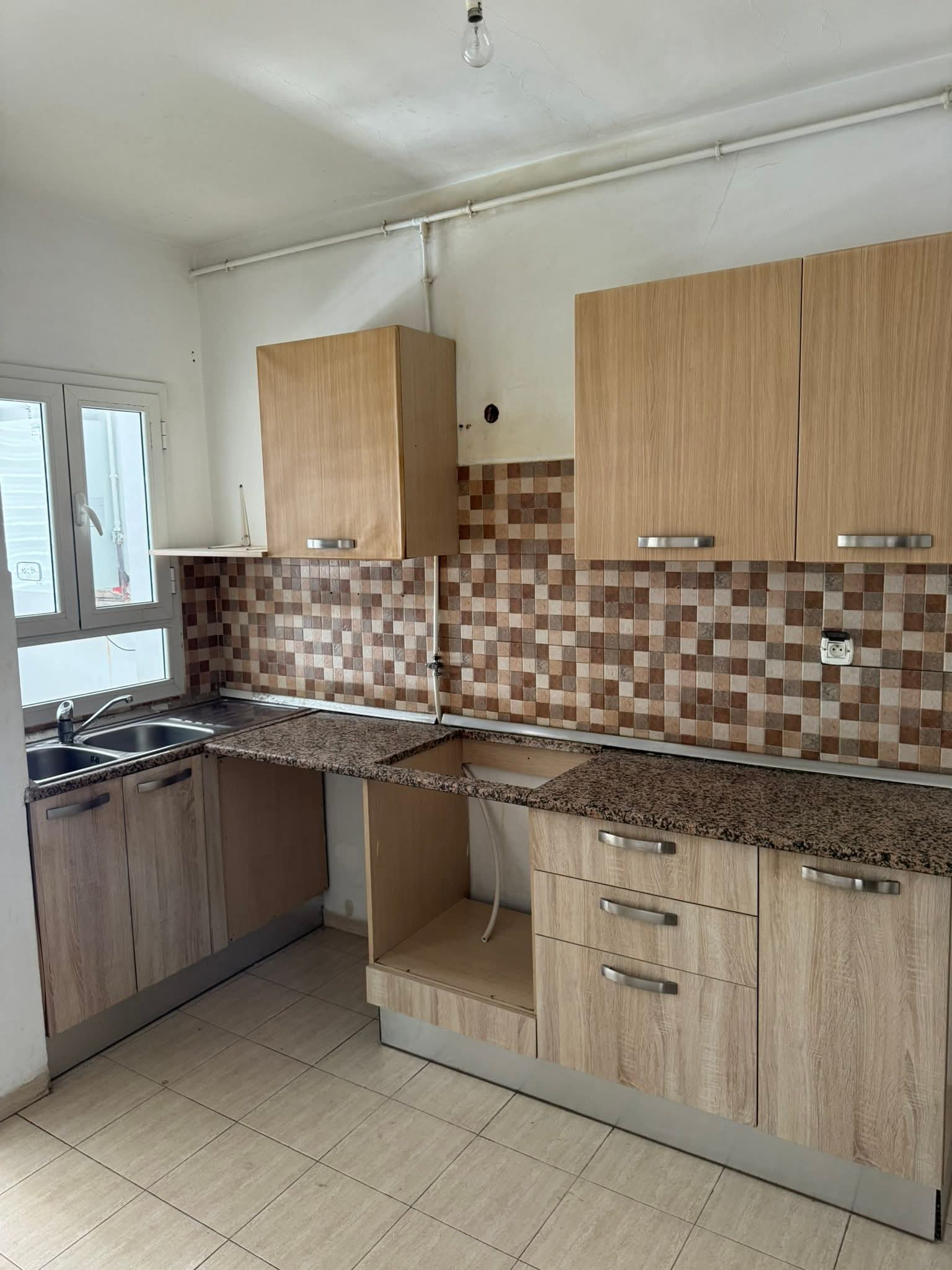 El Mourouj&nbsp;El Mourouj&nbsp;Location&nbsp;Appart. 3 pi�ces&nbsp;Appartement haut standing mourouj 4