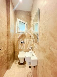 Ariana Ville&nbsp;El Menzah 6&nbsp;Vente&nbsp;Maisons&nbsp;A  un appartement s3 au 1er ref158a