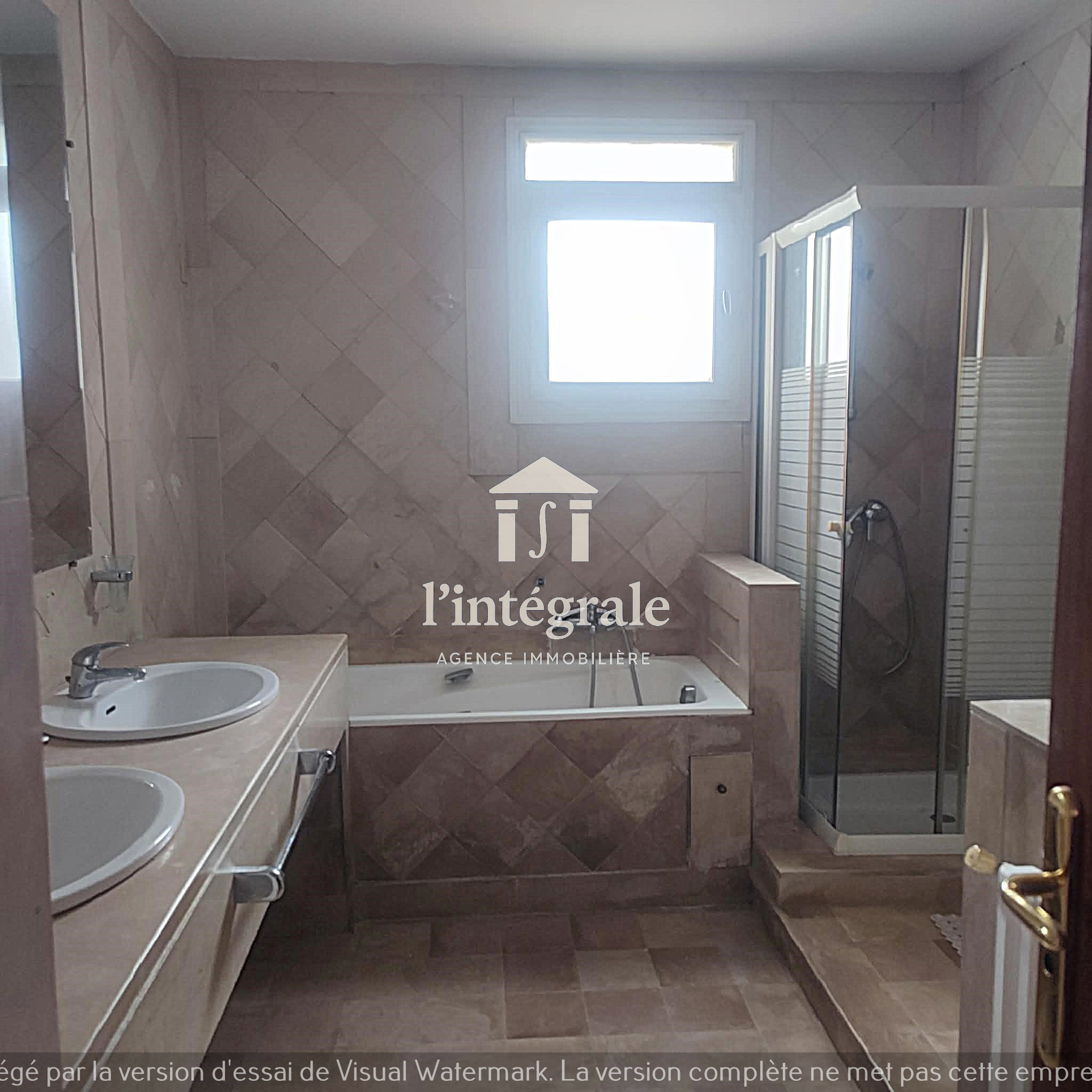 El Menzah&nbsp;Mutuelle Ville&nbsp;Location&nbsp;Appart. 5 pi�ces+&nbsp;Superbe appartement s4 de haut standing