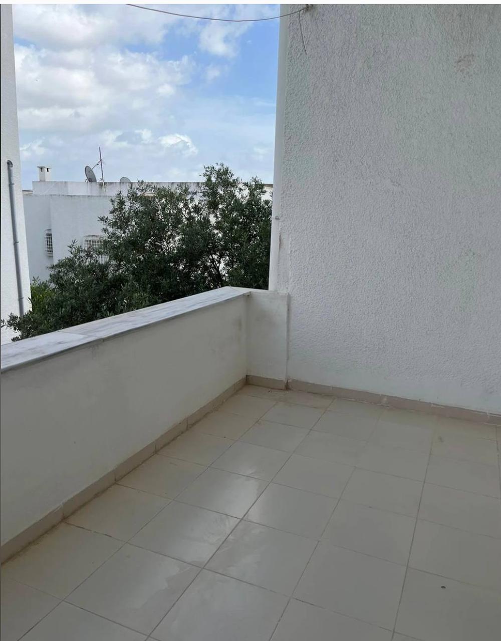 Raoued&nbsp;Cite El Ghazala 1&nbsp;Location&nbsp;Appart. 3 pi�ces&nbsp;�tage de villa cit� el ghazella