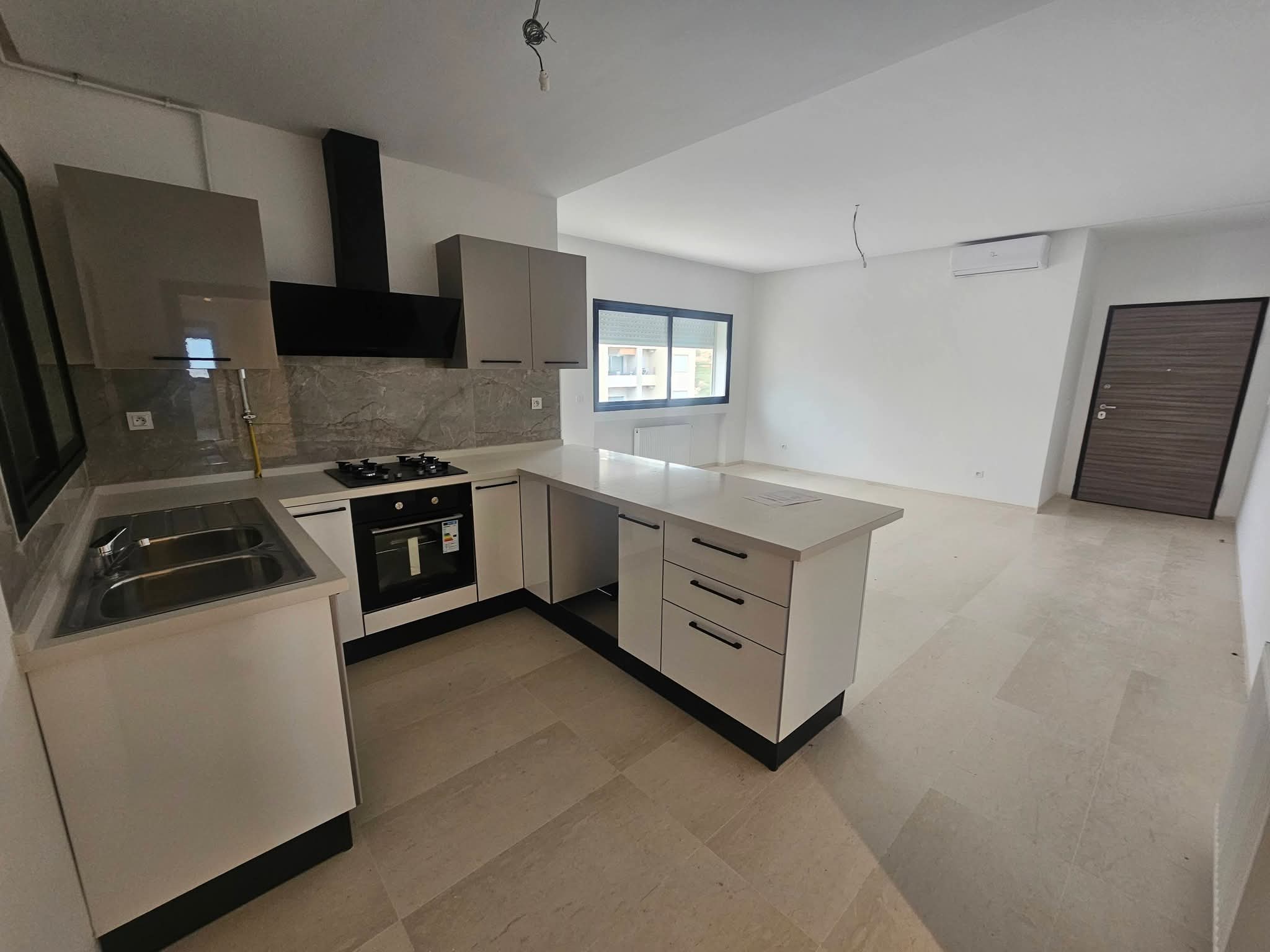 Ariana Ville&nbsp;Cite Ennasr 2&nbsp;Location&nbsp;Appart. 4 pi�ces&nbsp;S3 1800d ennasr 2