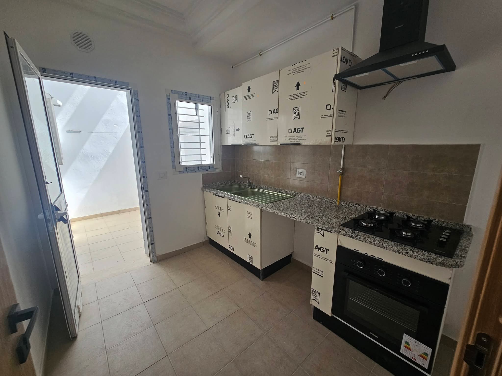 Mnihla&nbsp;Residence Ennasr&nbsp;Location&nbsp;Appart. 3 pi�ces&nbsp;S2 neuf 1100d jardin del menzah 1