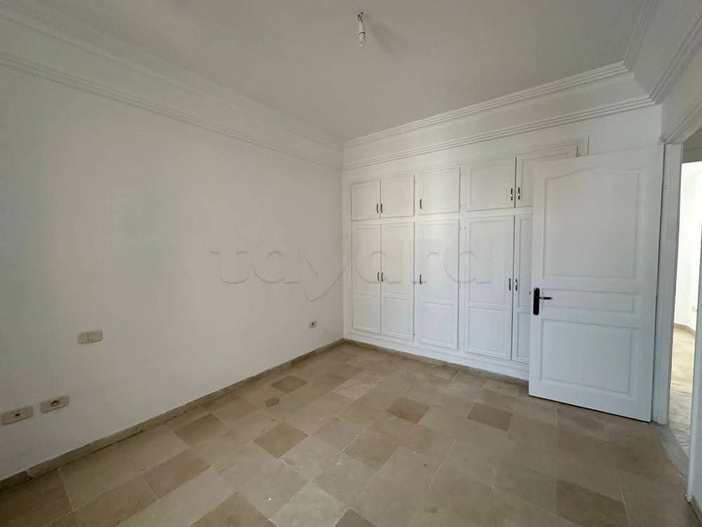Ariana Ville&nbsp;El Menzah 7&nbsp;Location&nbsp;Appart. 4 pi�ces&nbsp;S3 1300d menzah 7bis