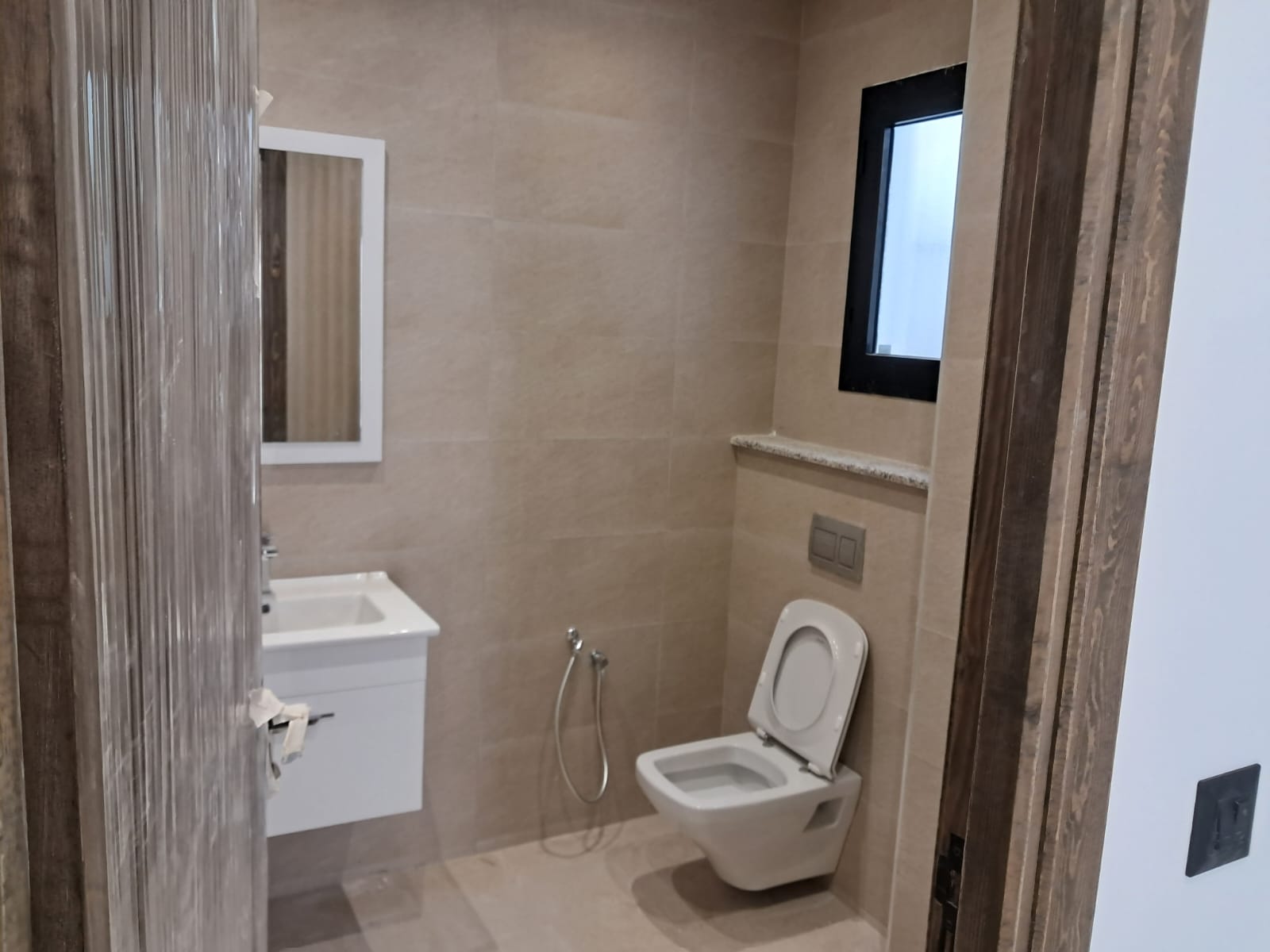 Raoued&nbsp;Cite El Ghazala 1&nbsp;Location&nbsp;Appart. 3 pi�ces&nbsp;S2 neuf 1000d ghazela