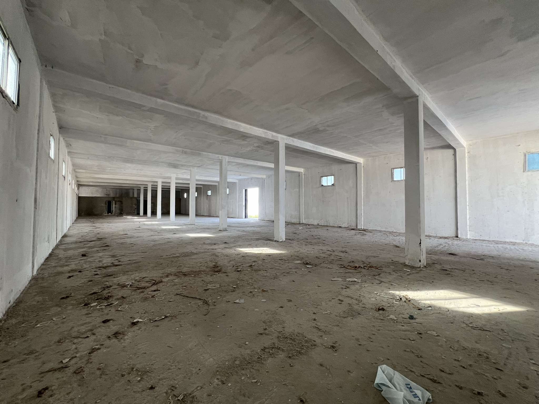 Hammam Chatt&nbsp;Borj Cedria&nbsp;Bureaux & Commerces&nbsp;Atelier,Garage&nbsp;D�p�t 825m a slimen