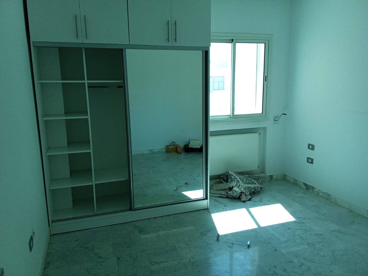 La Soukra&nbsp;La Soukra&nbsp;Location&nbsp;Appart. 1 pi�ce&nbsp;Apparemment s1
