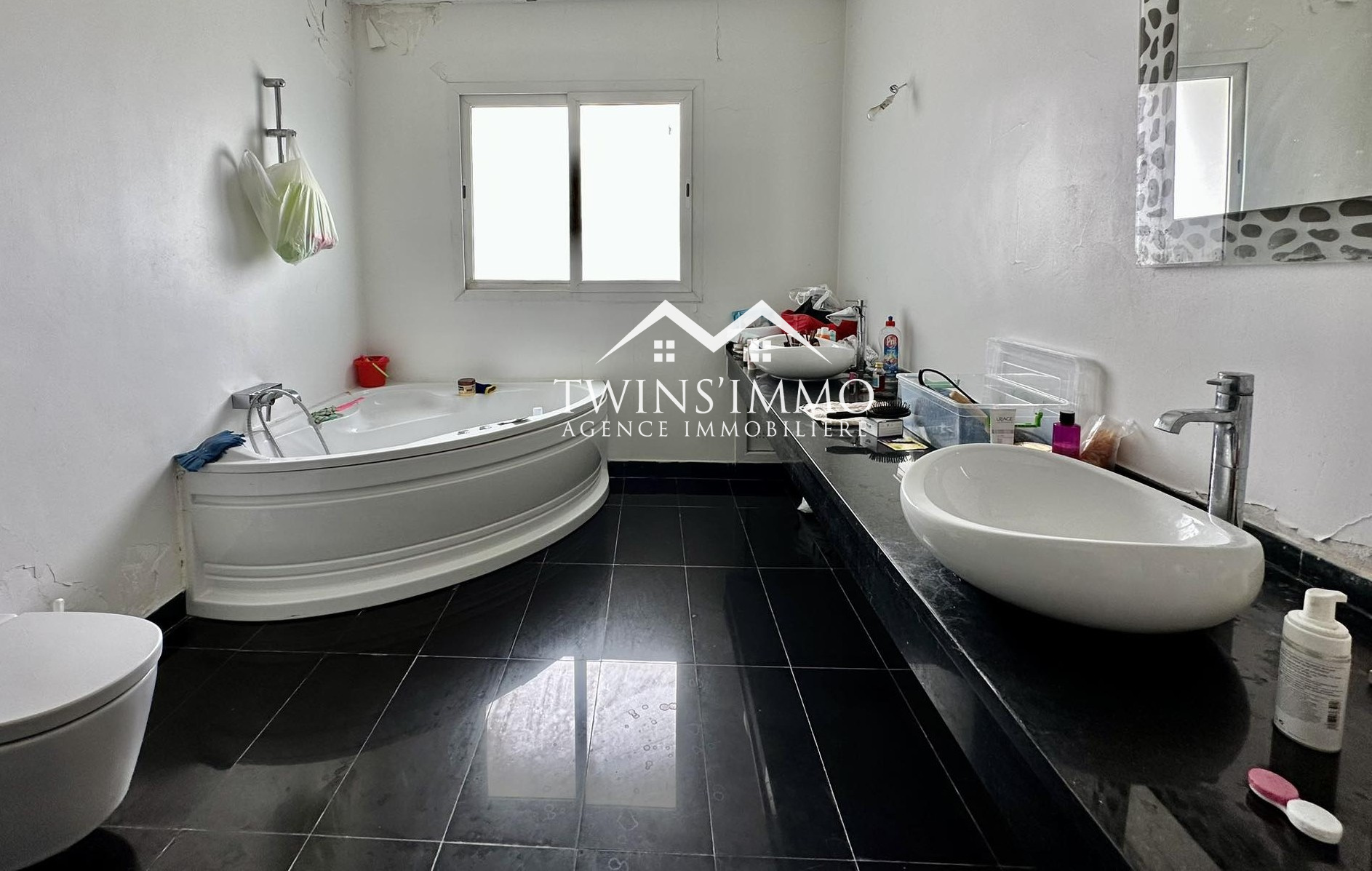 La Marsa&nbsp;Marsa Ennassim&nbsp;Vente&nbsp;Maisons&nbsp;Villa de trois niveaux � cit� les pins la marsa