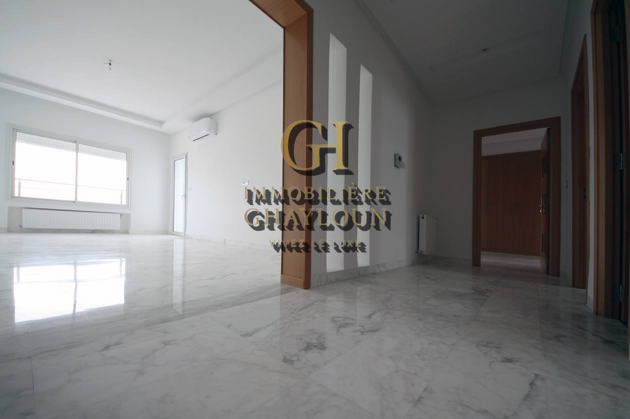 Mnihla&nbsp;Jardins d'el Menzah&nbsp;Location&nbsp;Appart. 3 pi�ces&nbsp;S2 jardin del menzah 2 avec suite parentale