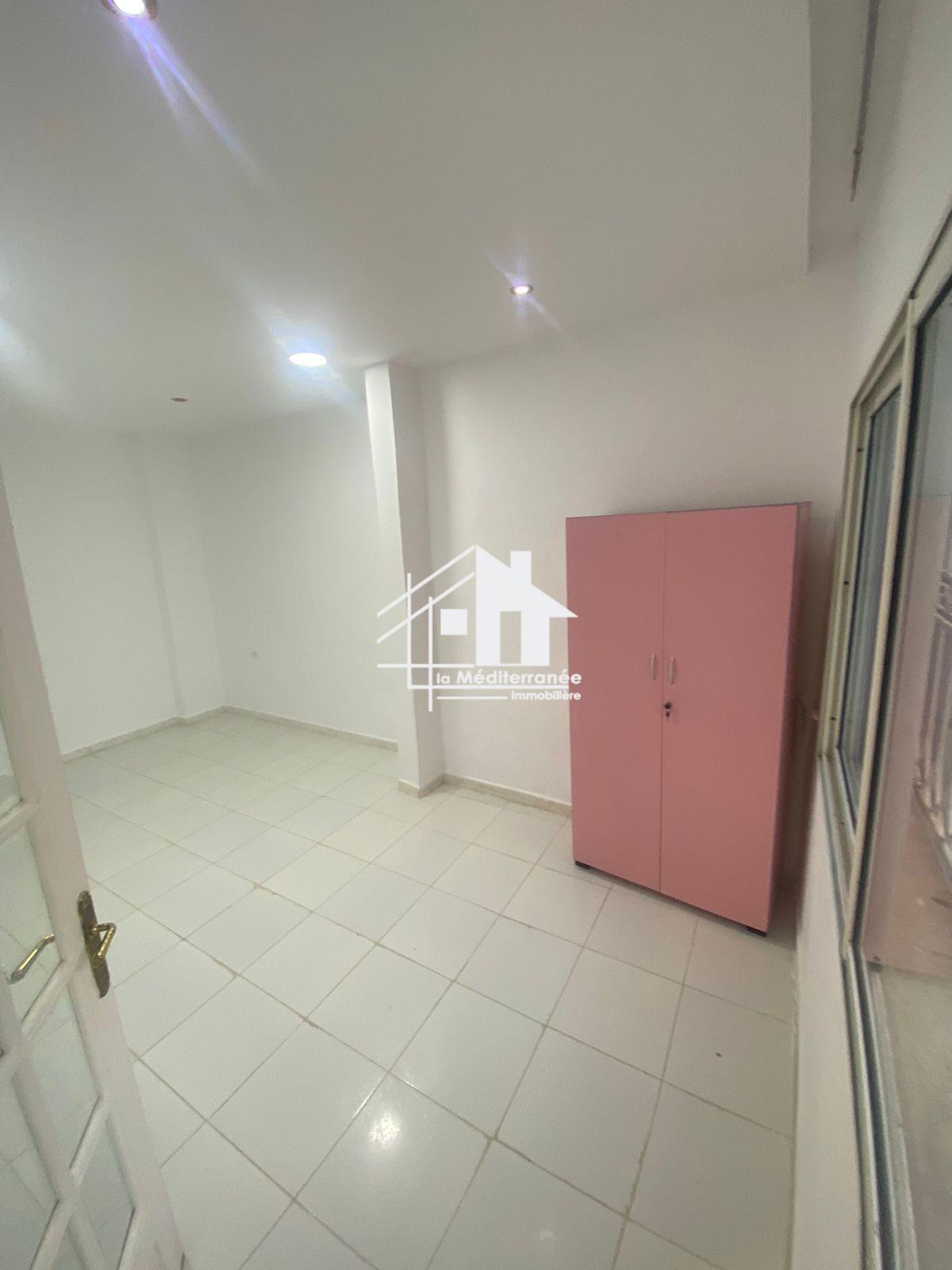 Le Bardo&nbsp;Khaznadar&nbsp;Location&nbsp;Appart. 2 pi�ces&nbsp;�tage de villa s1 � khaznadar