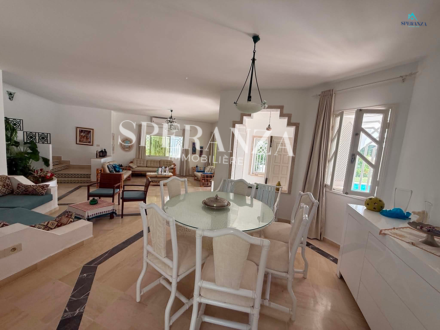 Hammamet&nbsp;Hammamet&nbsp;Location vacances&nbsp;Appart. 5 pi�ces+&nbsp;Villa rocher