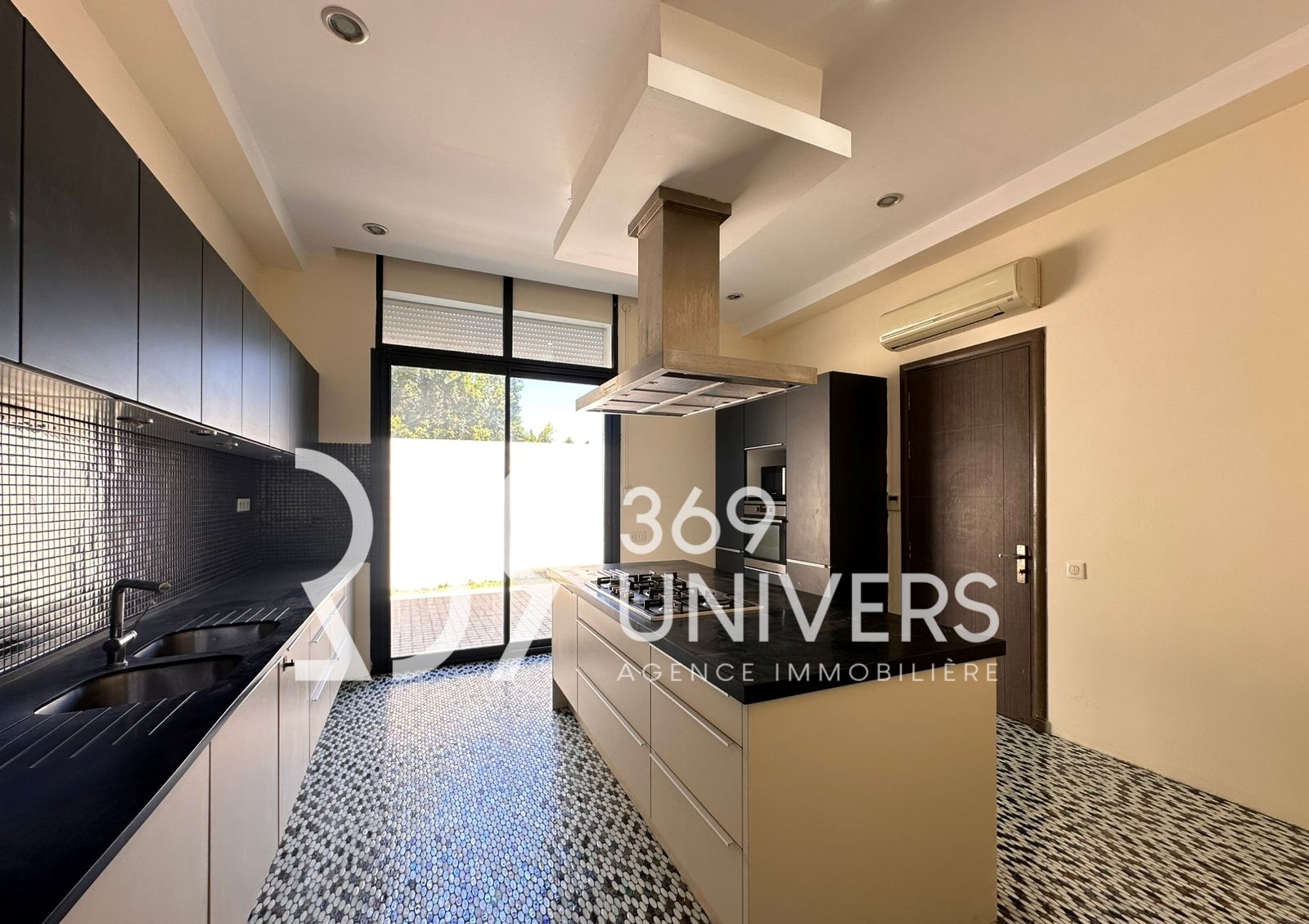 La Marsa&nbsp;Marsa Ennassim&nbsp;Location&nbsp;Maisons&nbsp;Villa avec piscine � la marsa ref rh178