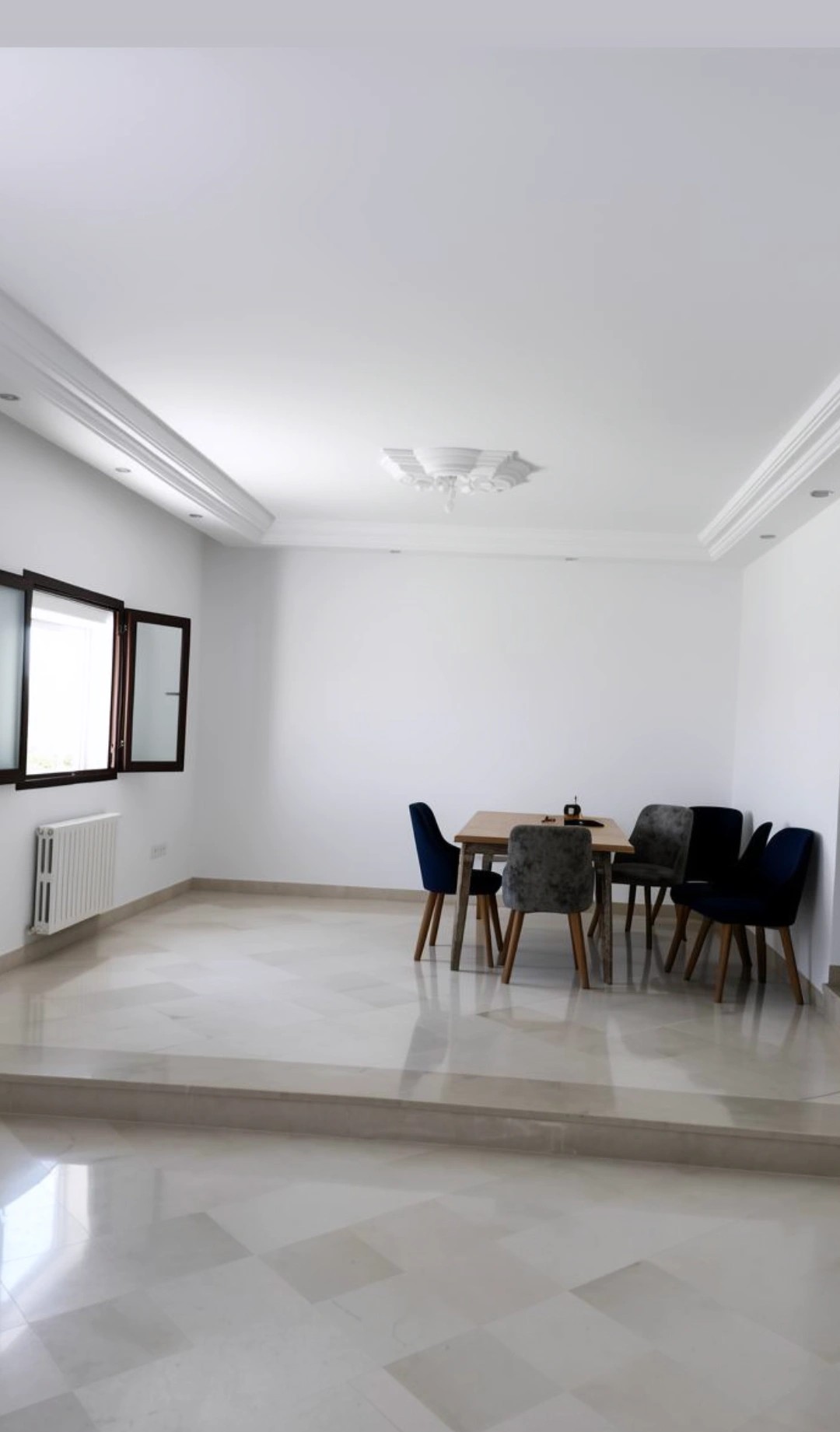 Ariana Ville&nbsp;El Menzah 5&nbsp;Location&nbsp;Maisons&nbsp;Joli �tage de villa spacieux