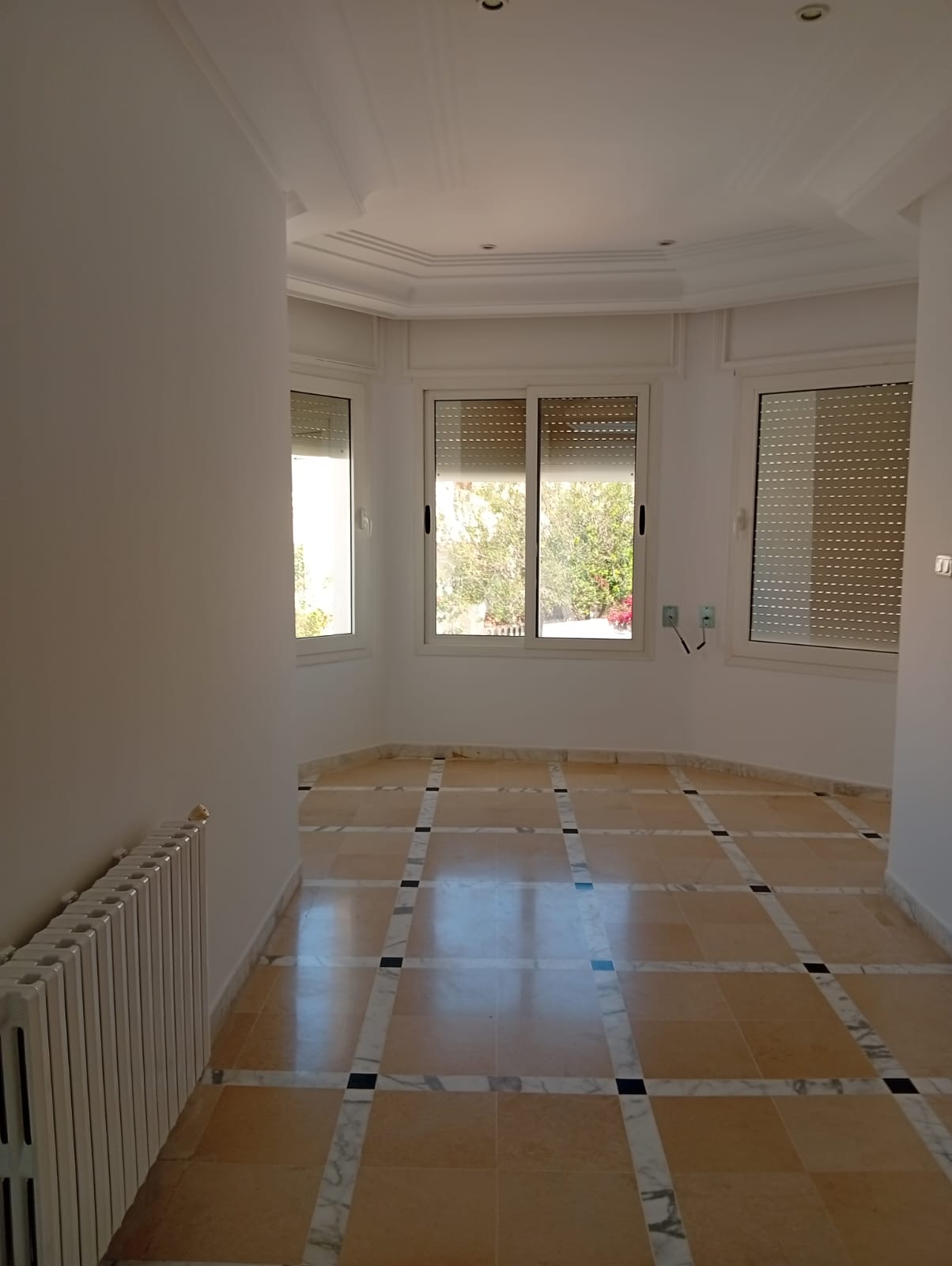 Ariana Ville&nbsp;Cite Ennasr 2&nbsp;Location&nbsp;Maisons&nbsp;Un grand �tage de villa � ennasr 2
